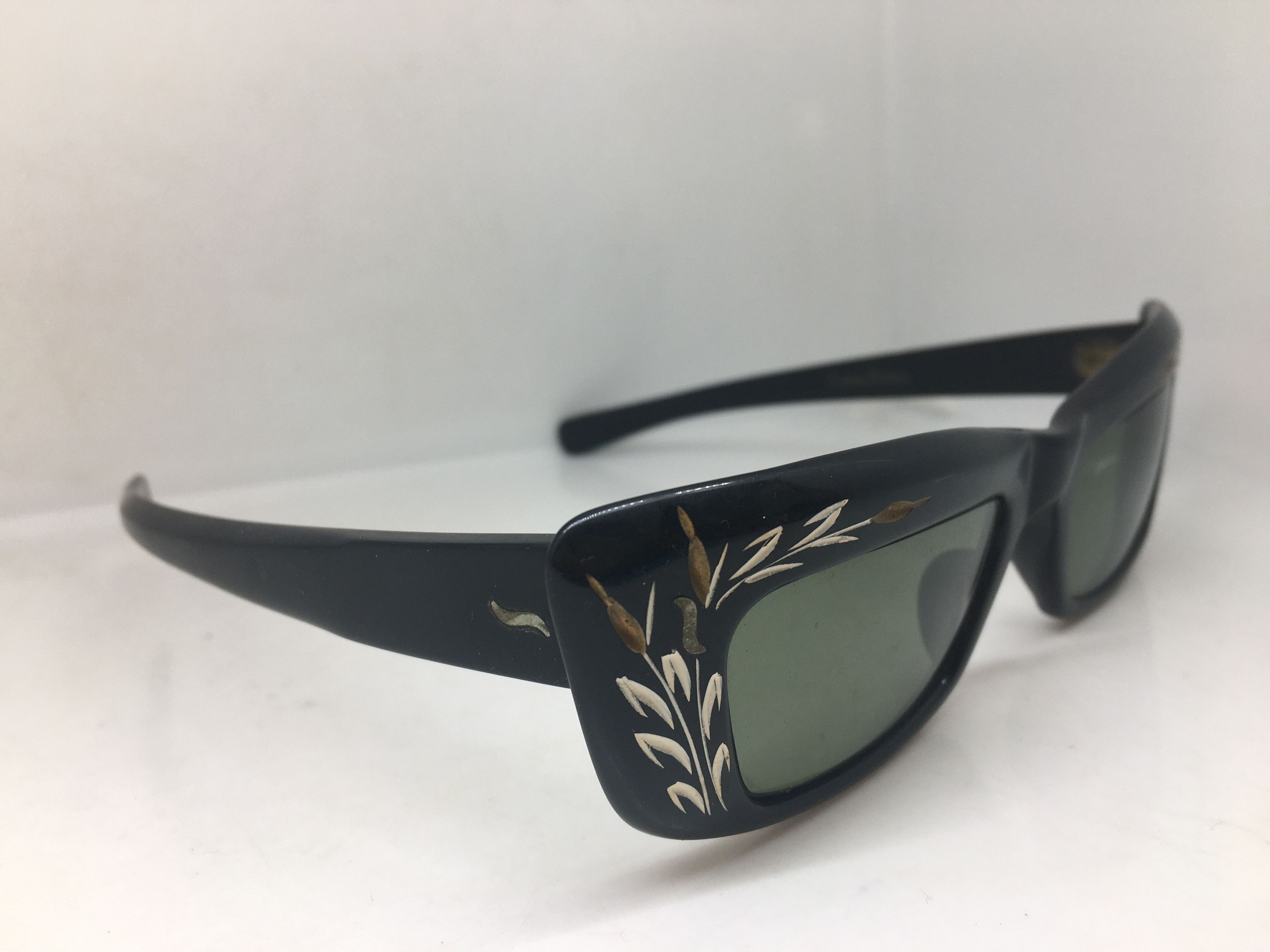 Vintage Handmade Aponis FRANCE GLASS LENS VINTAGE.SUNGLASSES Size ONE SIZE - 2 Thumbnail