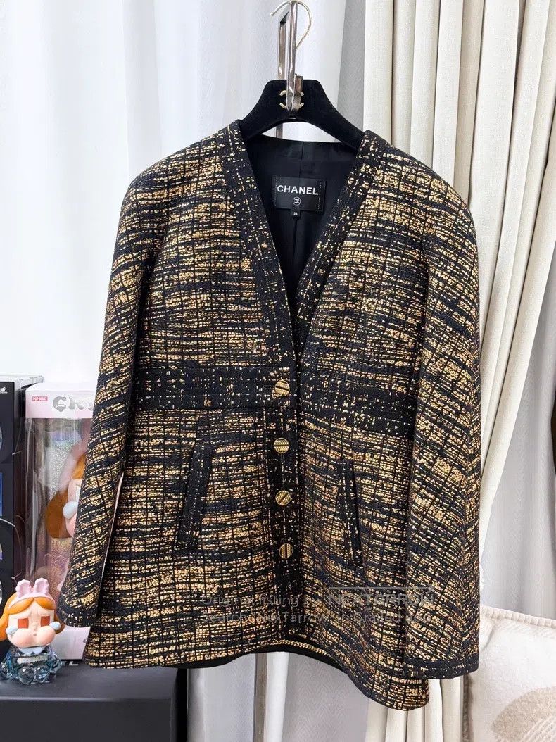 Chanel Chanel Waisted V-neck long-sleeved jacket Size XS / US 0-2 / IT 36-38 - 1 Thumbnail