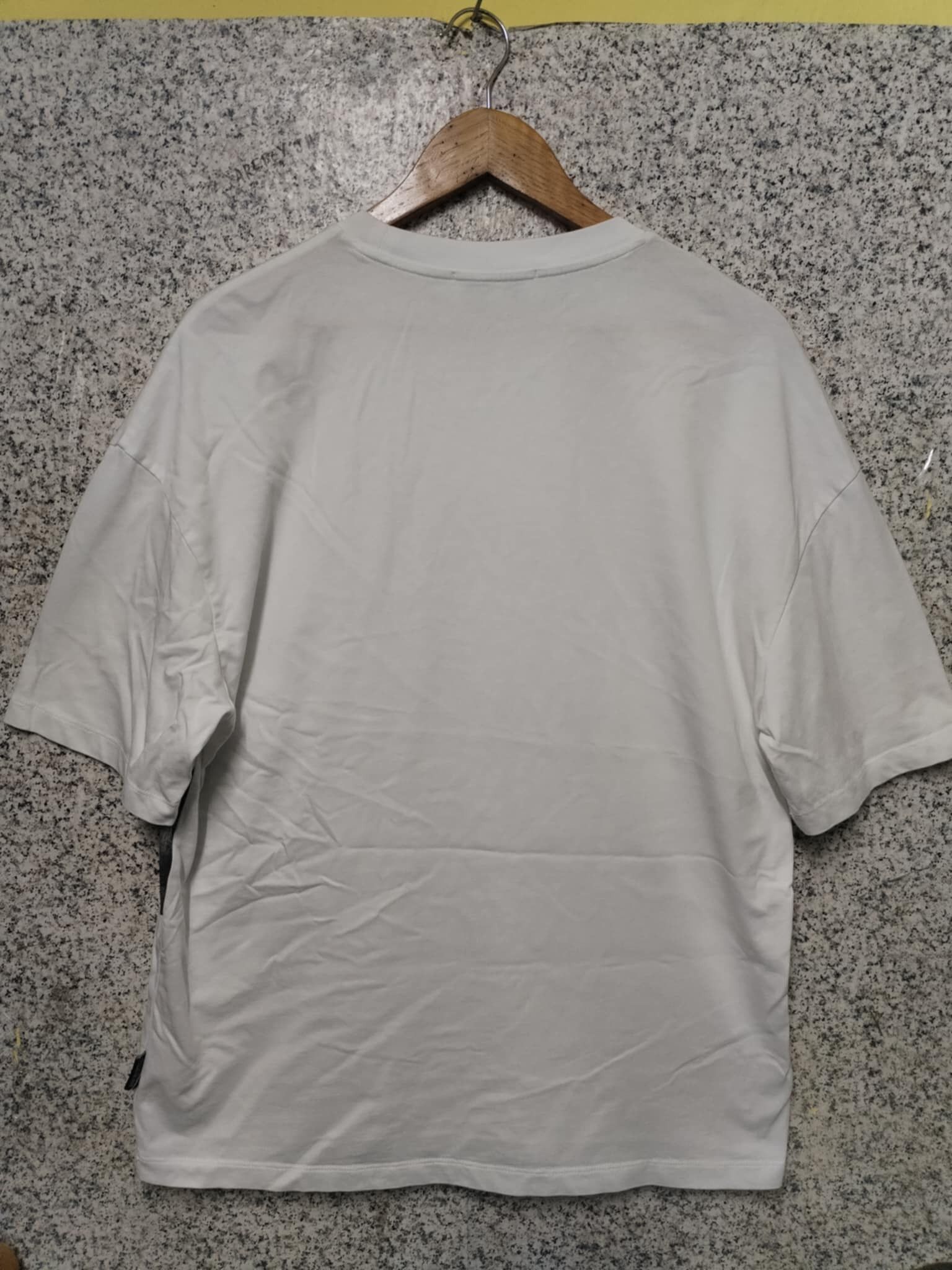 Band Tees Thrashed Sun Faded Shirt Distressed Rappers Band Size US XXL / EU 58 / 5 - 2 Thumbnail