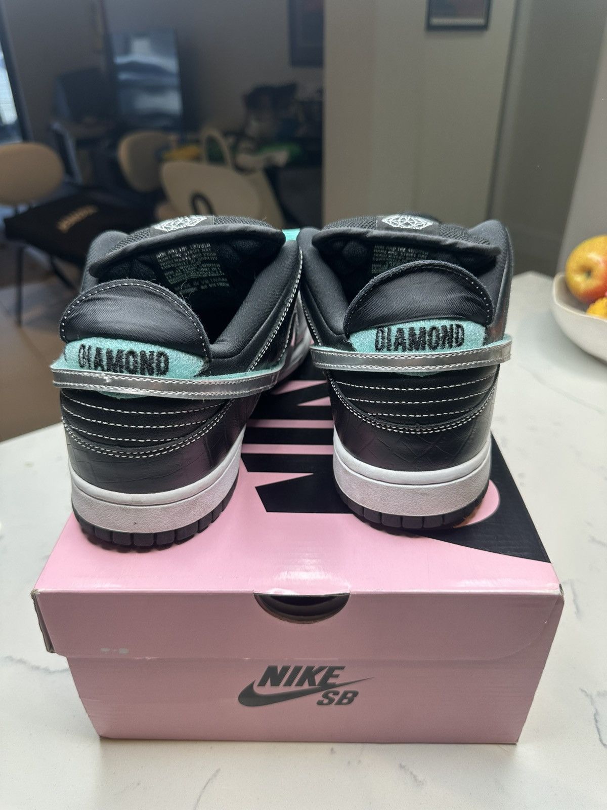 Diamond Supply Co. × Nike DIAMOND NIKE SB DUNK LOW Size US 10.5 / EU 43-44 - 17 Thumbnail