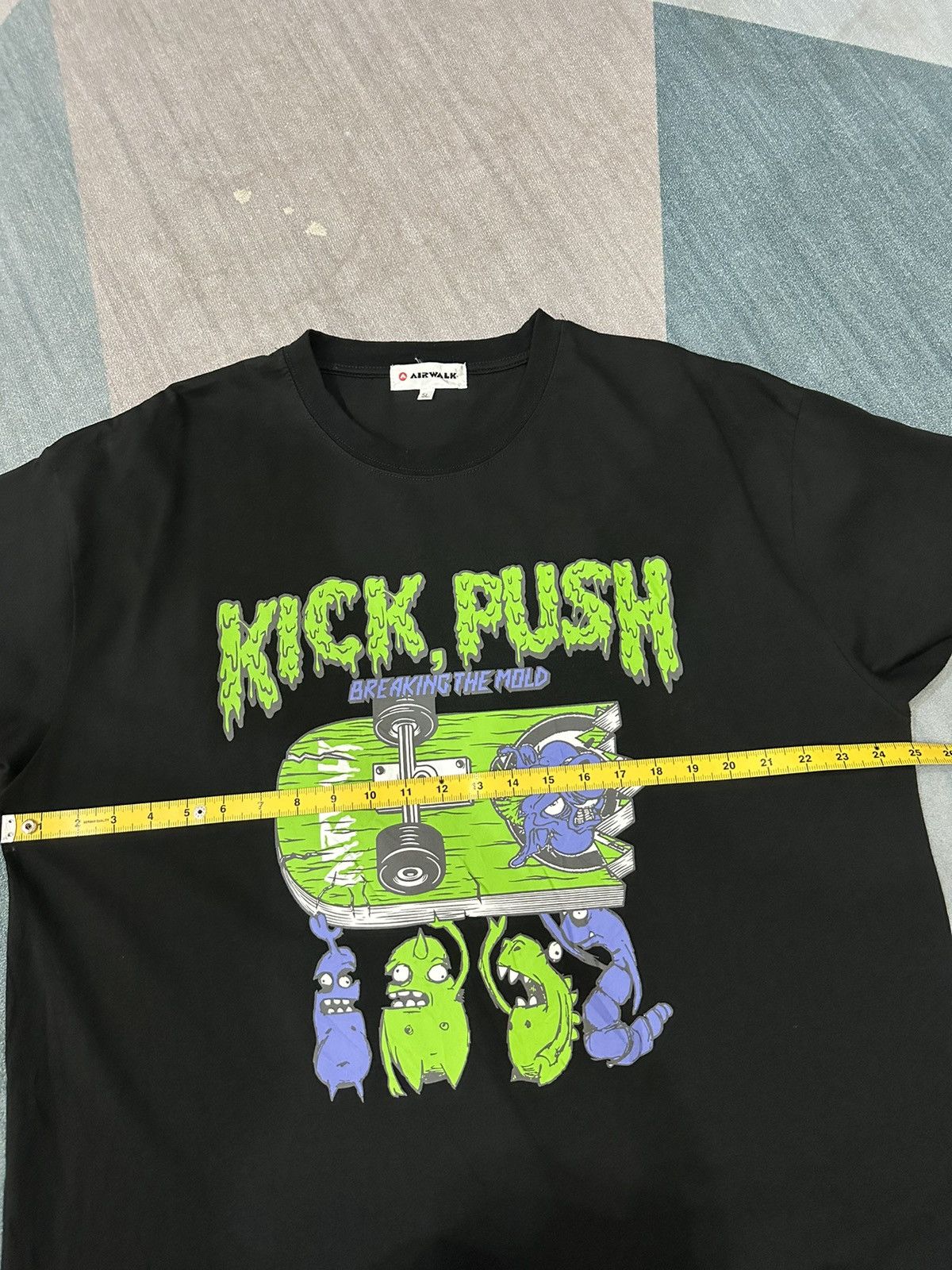 Airwalk Vtg Airwalk Kick Push Breaking The Mold Skate Tshirt A171 Size US XL / EU 56 / 4 - 5 Thumbnail