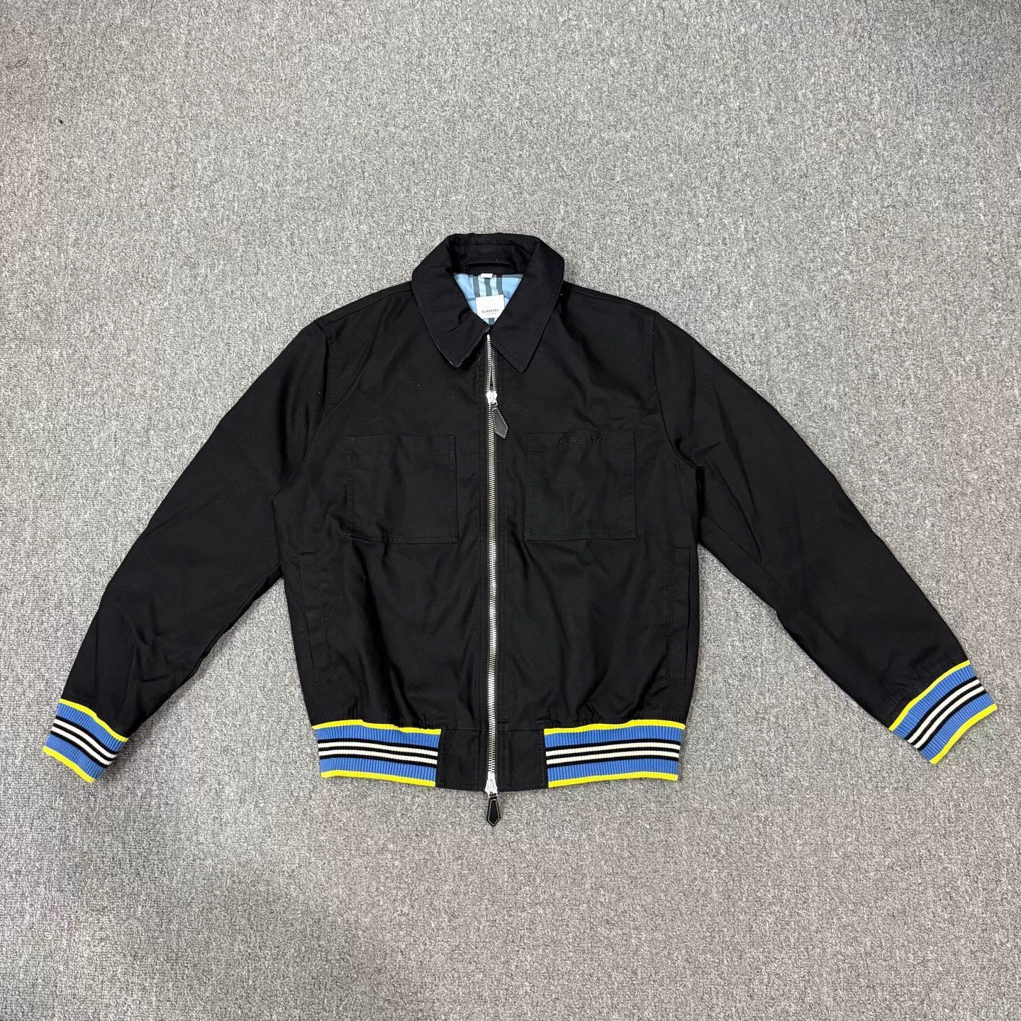 Burberry Burberry Black Chest Logo Jacket Size 50 Mint Size US M / EU 48-50 / 2 - 1 Thumbnail