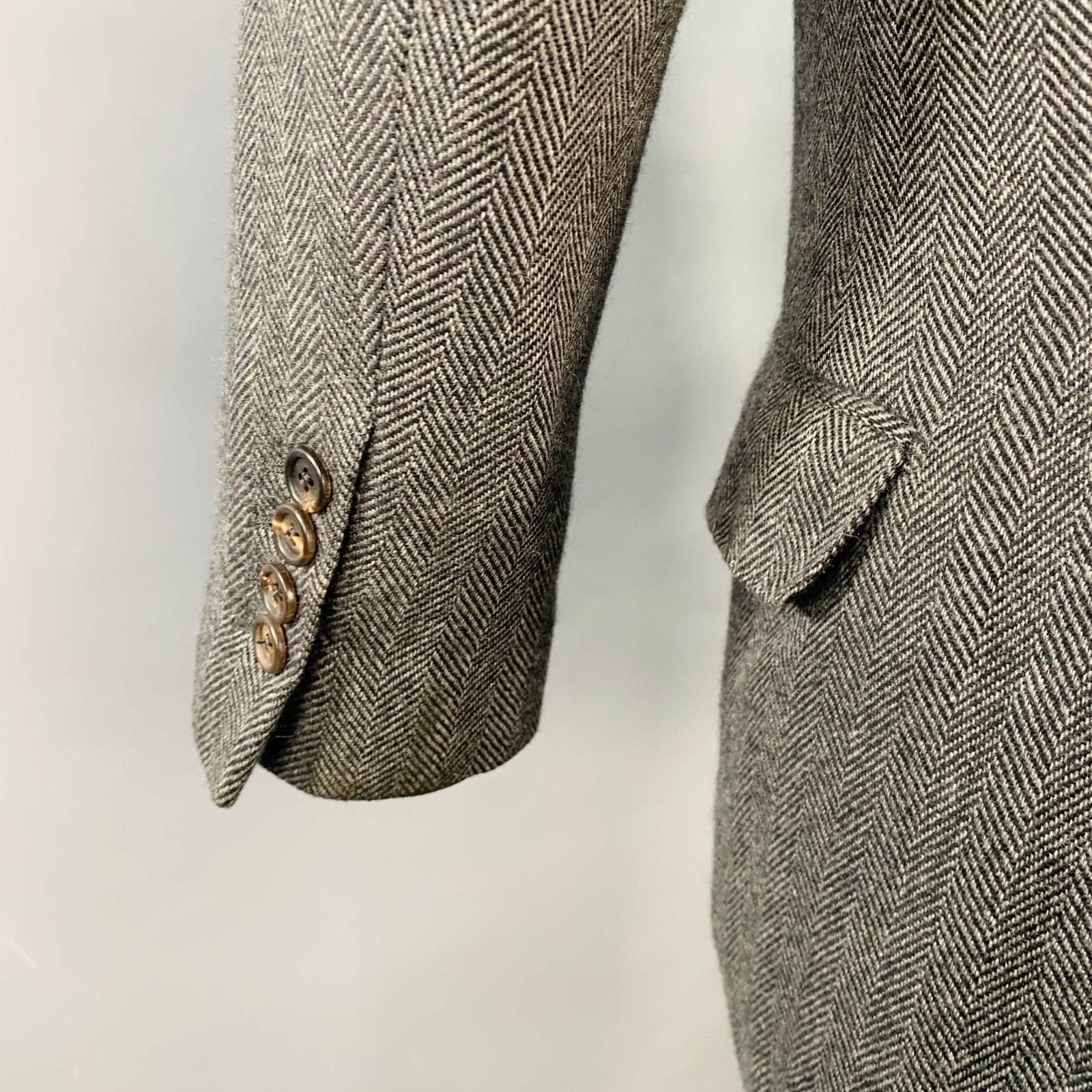 Brunello Cucinelli Size 38 Grey Black Herringbone Cashmere Sport Coat Size 38R - 5 Thumbnail