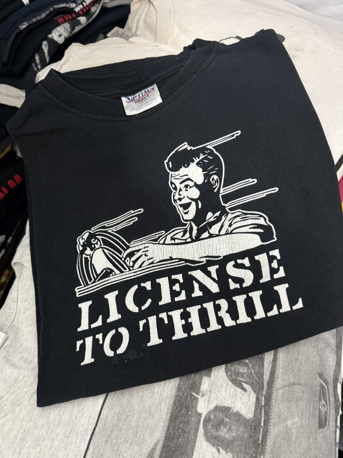 Vintage License To Thrill graphic tee Size US L / EU 52-54 / 3 - 1 Thumbnail
