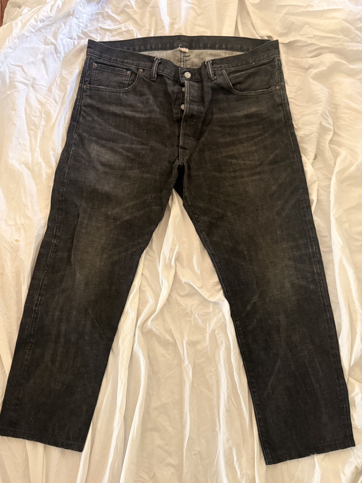 Slim fit - Distressed black