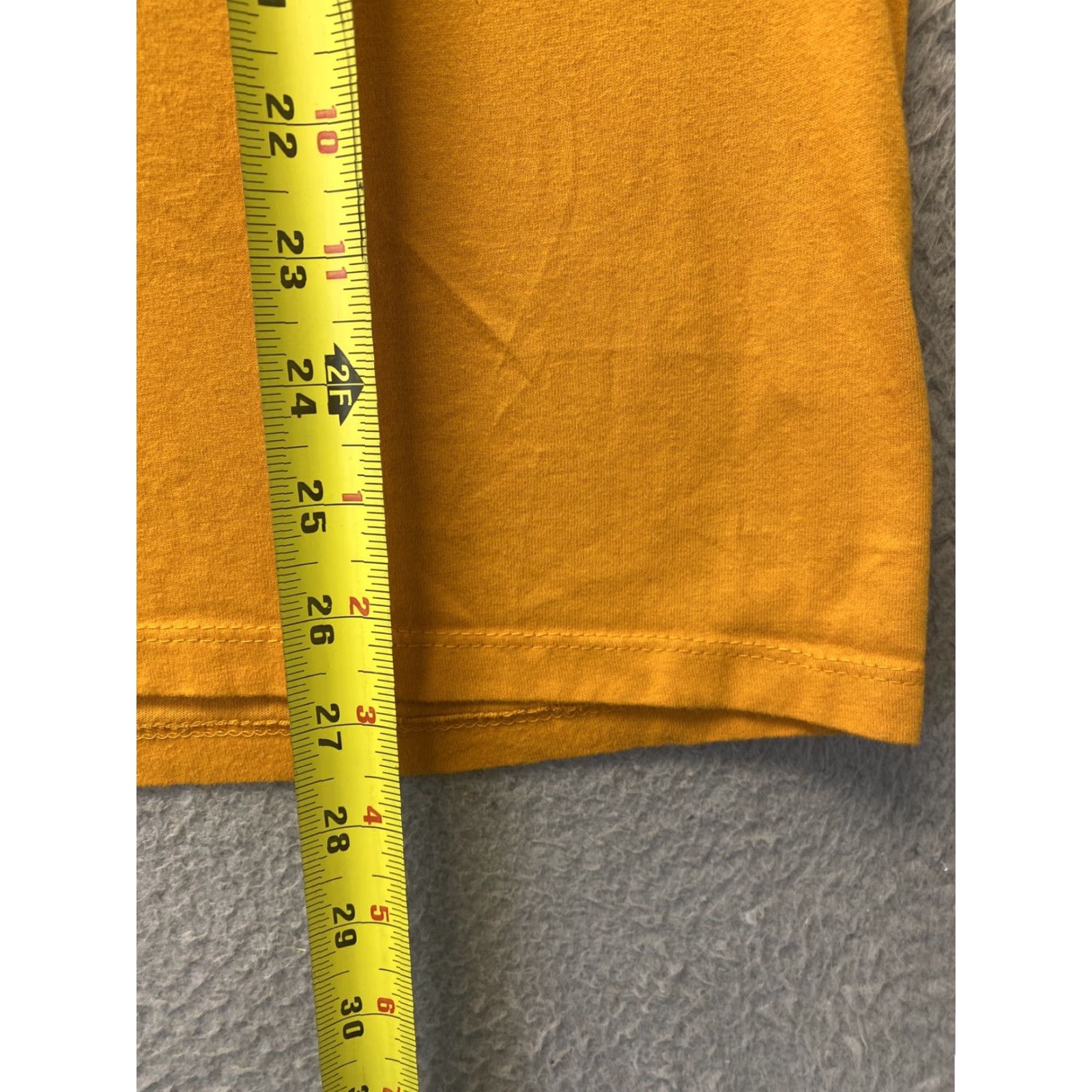 Tommy Hilfiger VINTAGE Tommy Hilfiger Shirt Men L Gold Cotton Short Sleeve Signature Logo Crew Neck 10640 Size US L / EU 52-54 / 3 - 6 Thumbnail