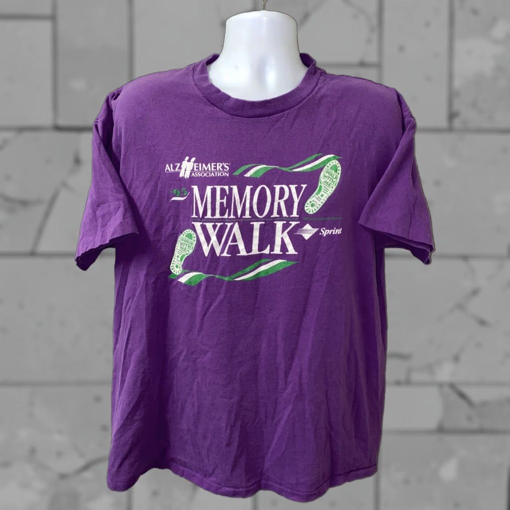 Delta VINTAGE Delta Mens Purple Short Sleeve Memory Walk T-Shirt XL Size US XL / EU 56 / 4 - 1 Thumbnail