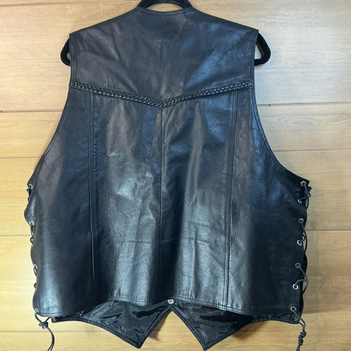 Other Vintage Leather Motorcycle Vest Mens Black 5XL Biker Club Size US XXL / EU 58 / 5 - 7 Thumbnail