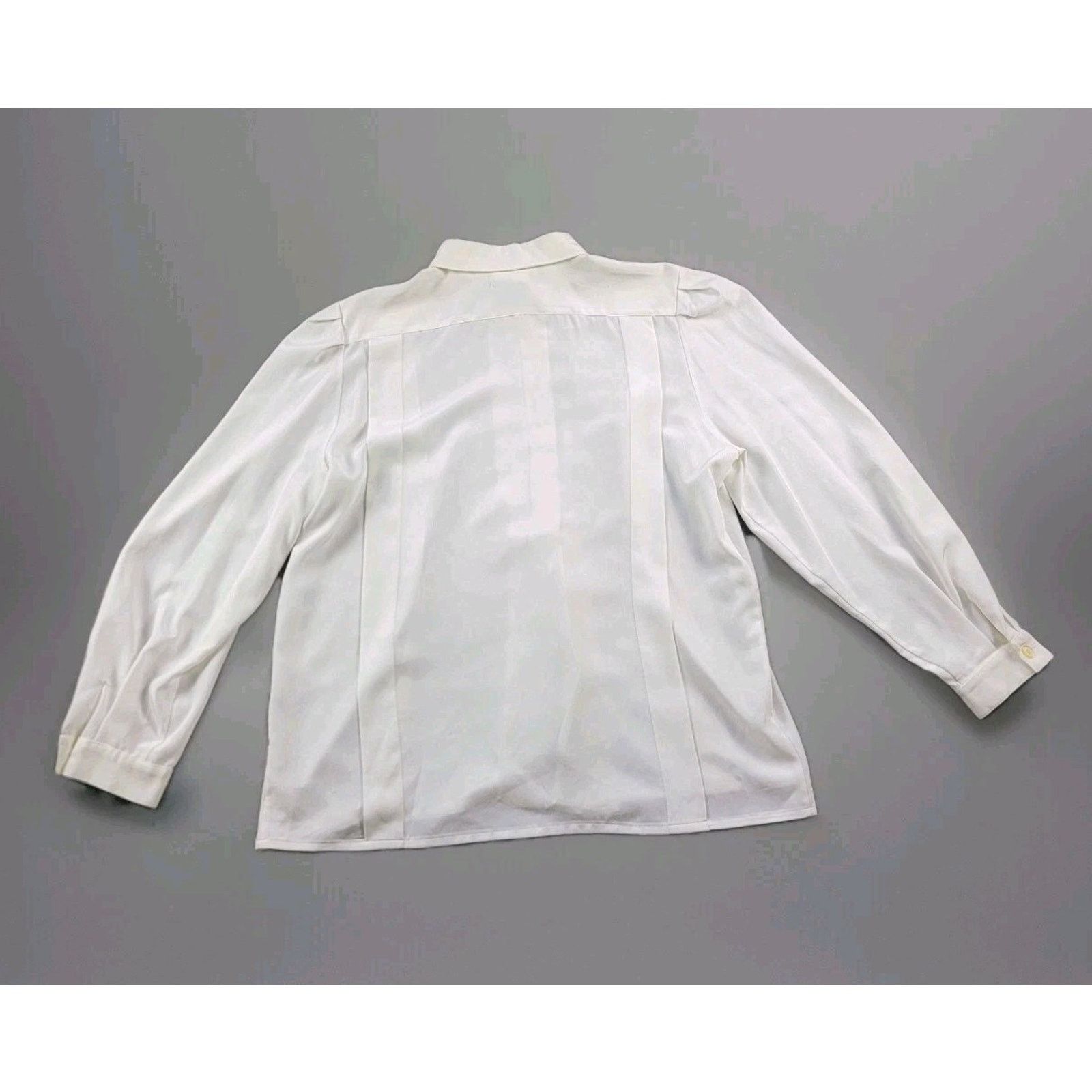 Courreges Courreges Vintage Polyester Pleated Button Down Shirt France Size M / US 6-8 / IT 42-44 - 3 Thumbnail