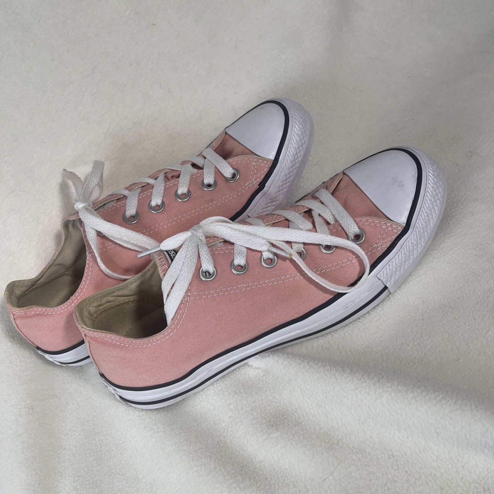 Converse Unisex Chuck Taylor Converse Pink men's 7 ladies 9 Size US 7 / EU 40 - 3 Thumbnail
