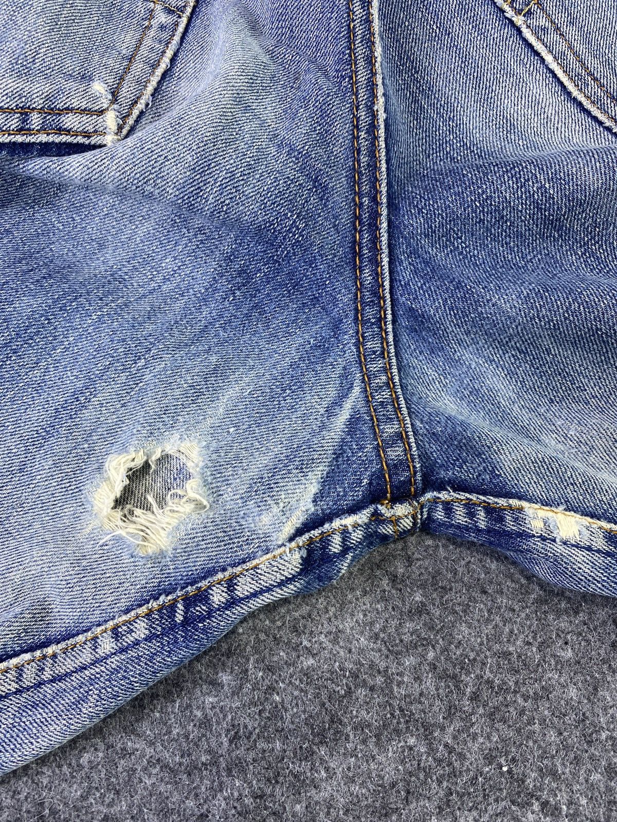 Jean × Levi's × Vintage Vintage Levis 502 Distresses Blue Wash Jeans - J881 Size US 32 / EU 48 - 14 Thumbnail