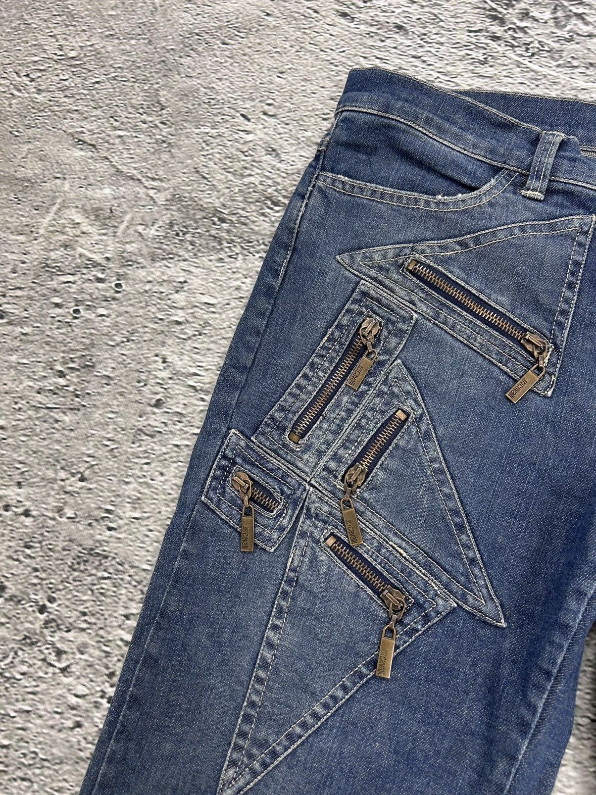 Just Cavalli × Roberto Cavalli Just Cavalli Geometrical Zipper Pockets Jeans SS2005 Pants Size US 30 / EU 46 - 3 Thumbnail