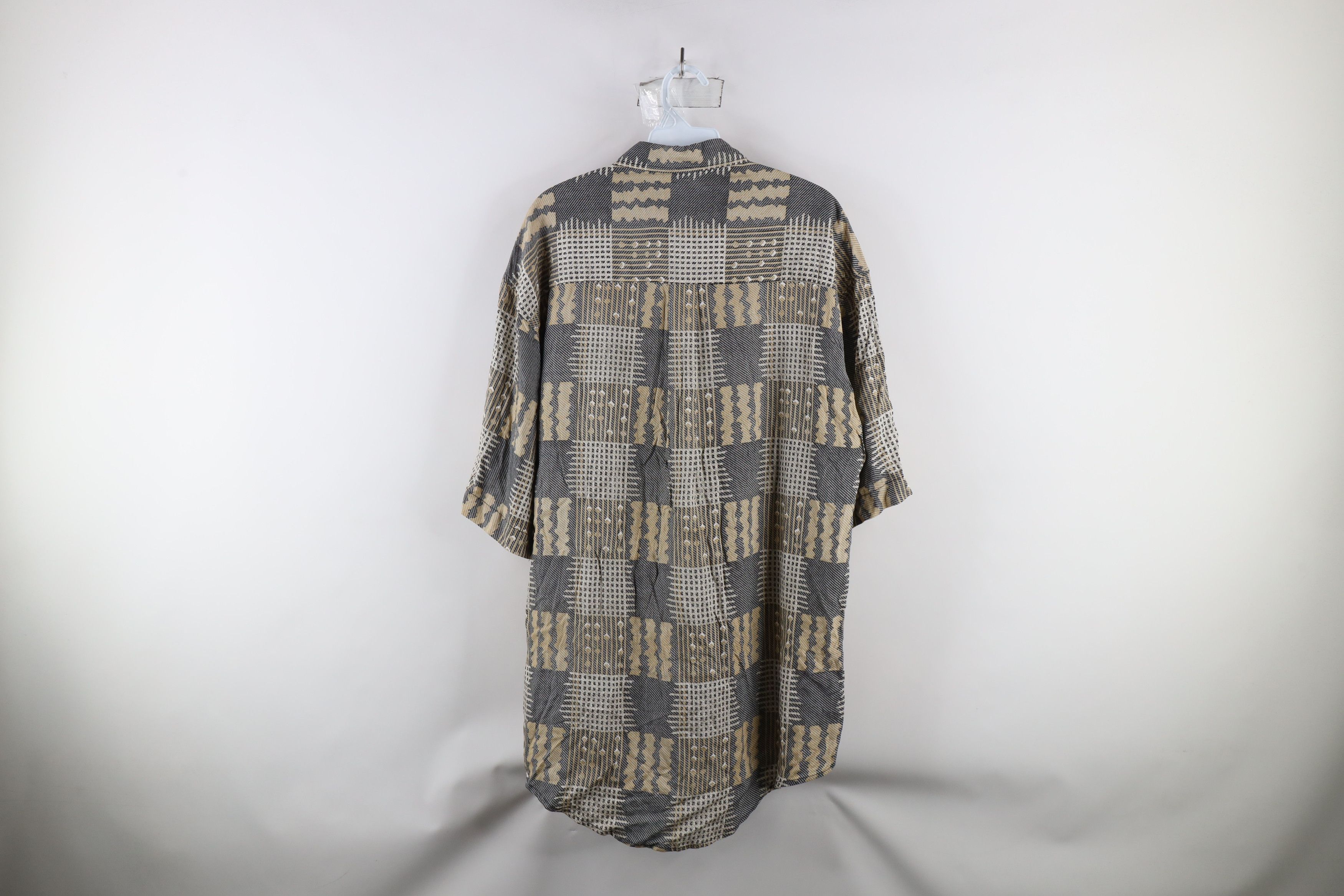 Vintage Vintage 90s Streetwear Checkered Baggy Button Shirt Size US M / EU 48-50 / 2 - 6 Thumbnail