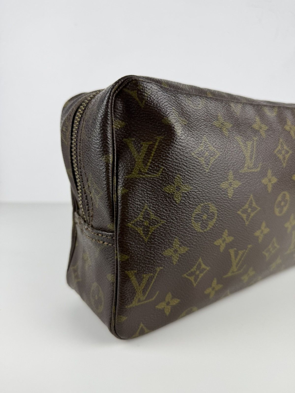 Louis Vuitton Vintage 80s Louis Vuitton monogram trousse 28 toiletry bag Size ONE SIZE - 7 Thumbnail