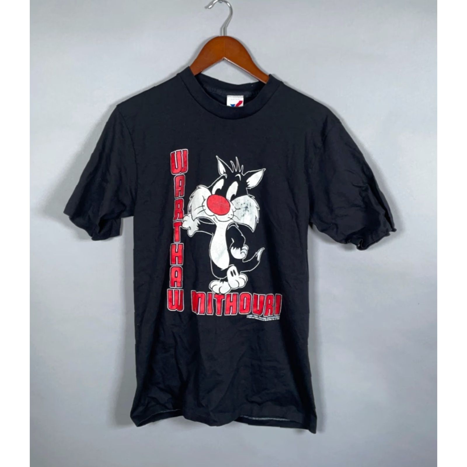 Vintage VINTAGE 1992 Looney Tunes Sylvester Jr. T-Shirt Adult Small Black Graphic Print Single Stitch Artex Mens 90s Retro Size US S / EU 44-46 / 1 - 2 Thumbnail