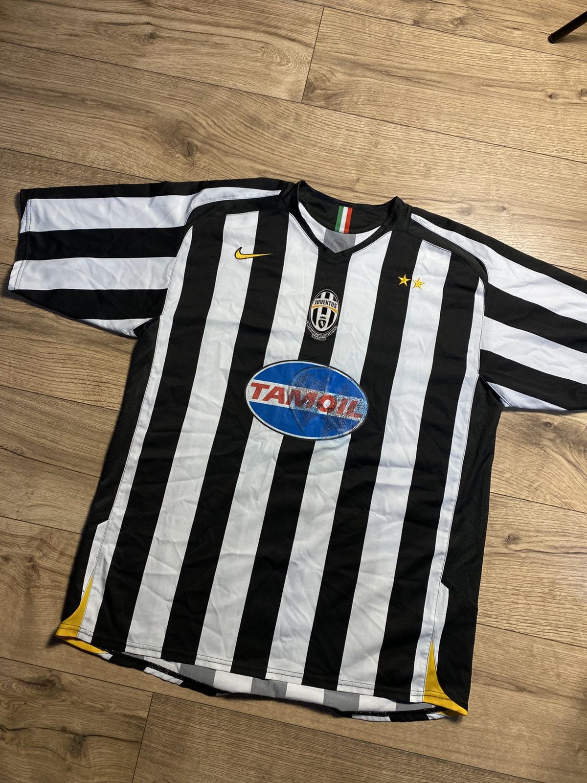 Nike Vintage Nike Juventus 2005-2006 Home Football Shirt Tamoil Size US XL / EU 56 / 4 - 1 Thumbnail