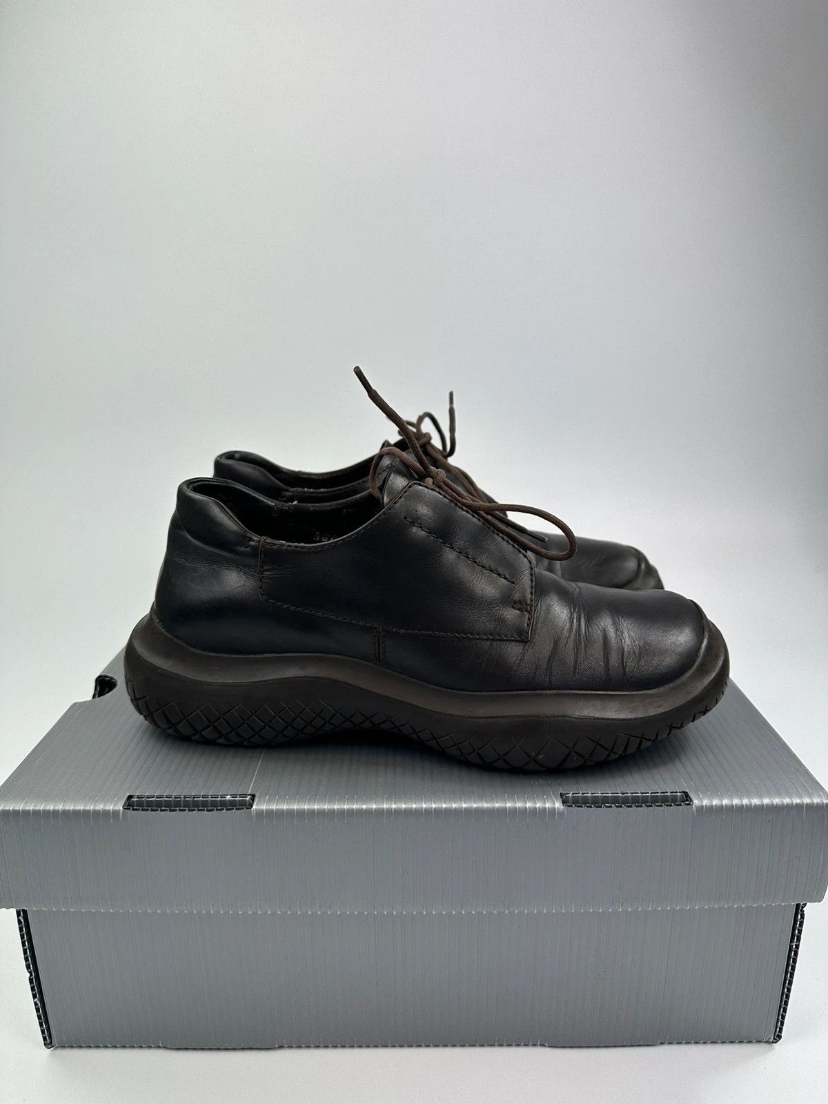 Prada Prada FW1999 Vibram Puddle Sole Loafer Leather Size US 7 / IT 37 - 1 Thumbnail