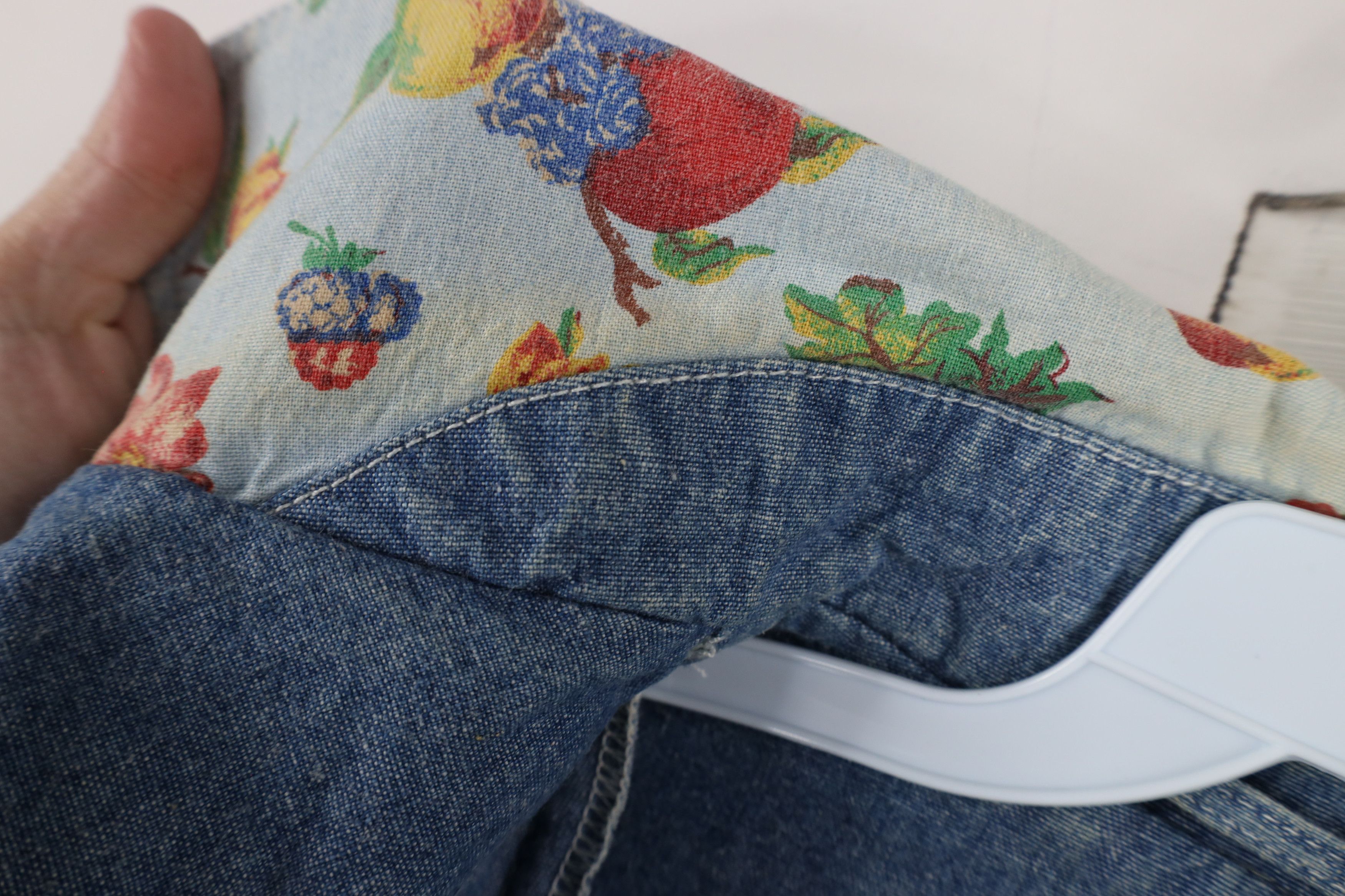 Vintage Vintage 90s Streetwear Flower Chambray Denim Trucker Jacket Size S / US 4 / IT 40 - 12 Thumbnail