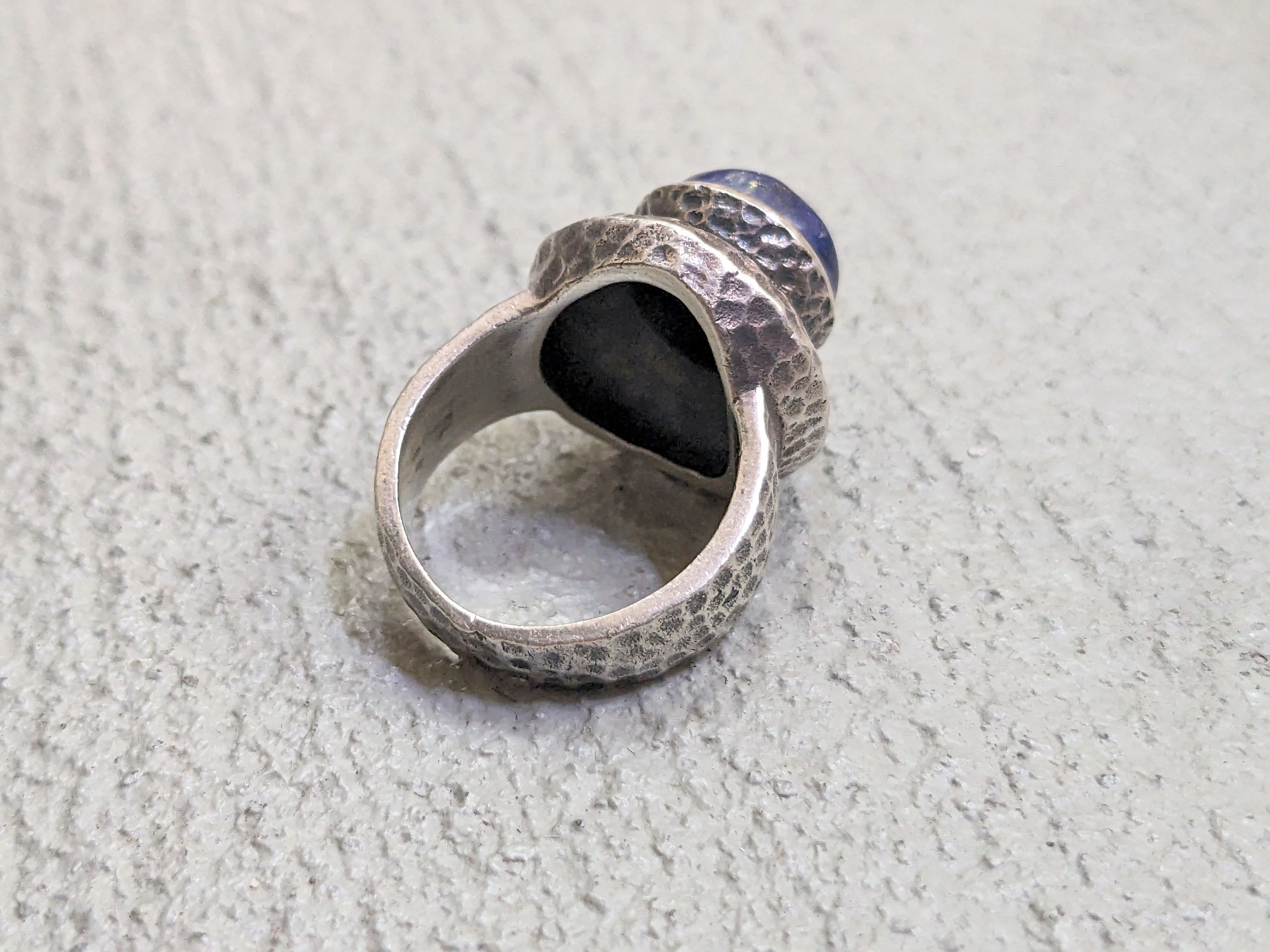 Jewelry Vintage Sterling Silver Ring Blue Lapis Lazuli 8 Hammered Size ONE SIZE - 13 Thumbnail