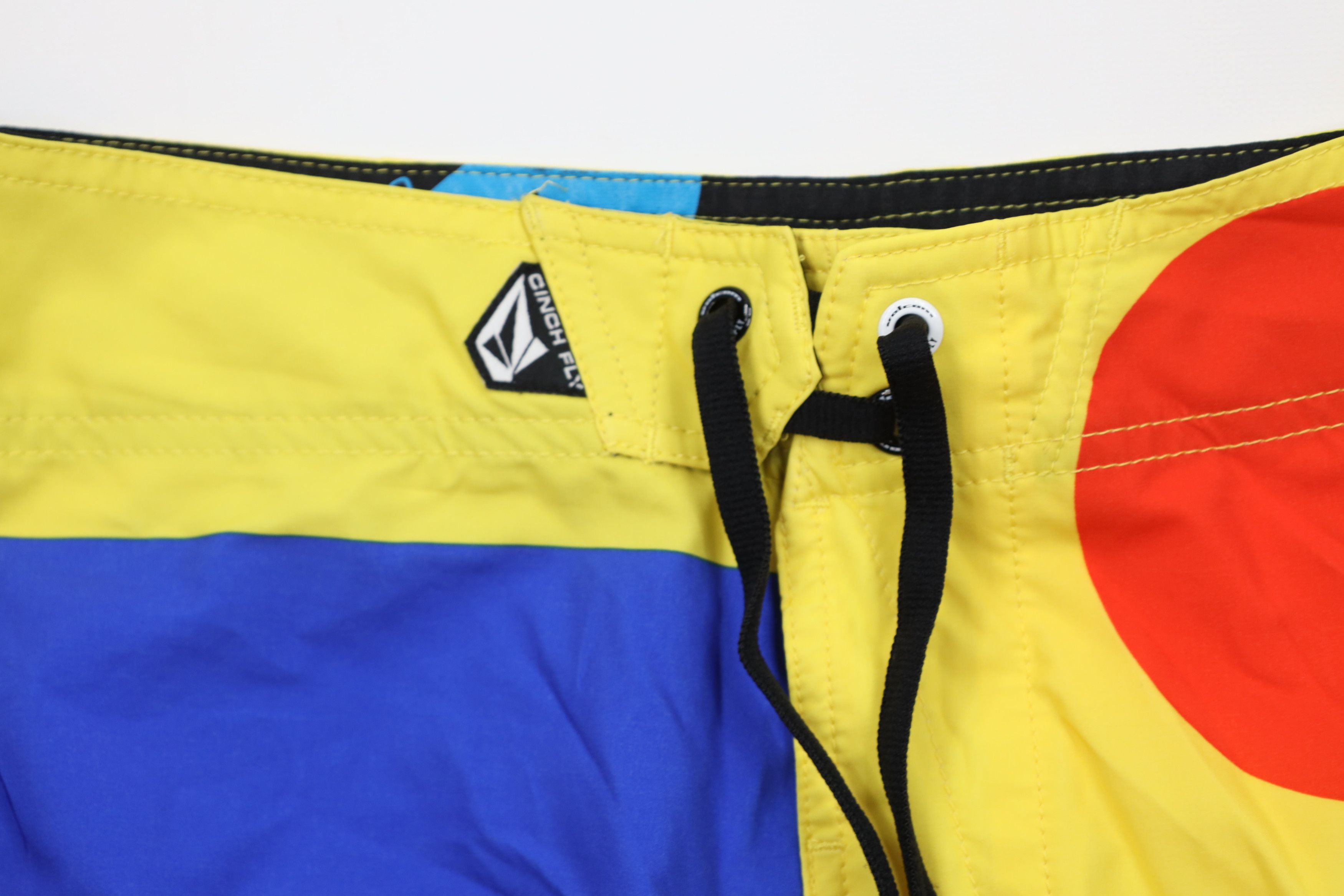 Volcom Vintage Volcom Stretch Boardies Board Shorts Trunks Size US 30 / EU 46 - 6 Thumbnail