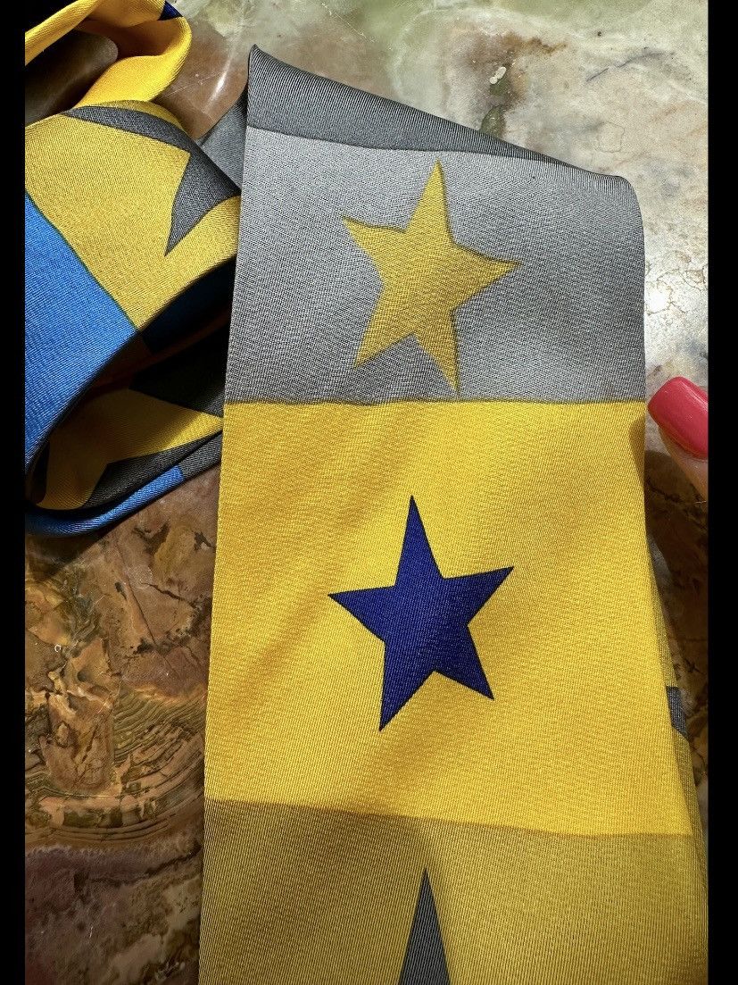 Other VINTAGE 1990s GENE MEYER SILK TIE BLUE YELLOW STARS JAPAN Size ONE SIZE - 3 Thumbnail