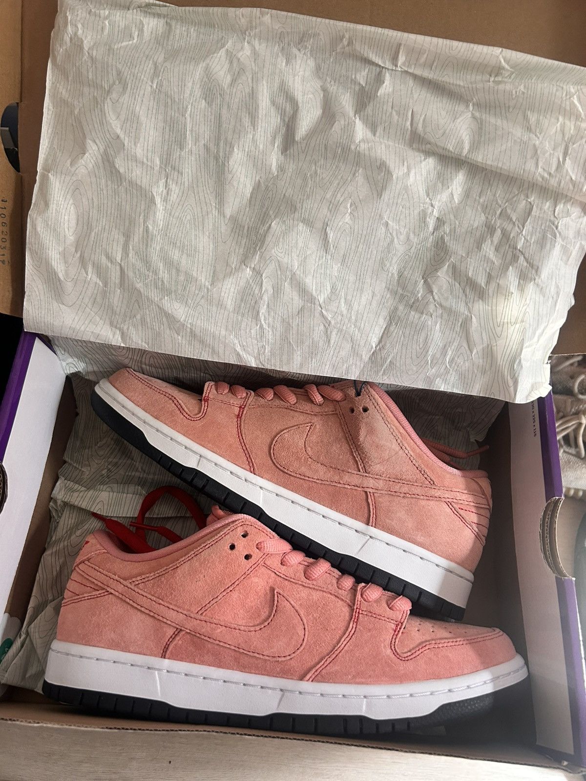 Nike Nike Dunk Low SB ‘Pink Pig’ size 9.5 Size US 9.5 / EU 42-43 - 1 Thumbnail