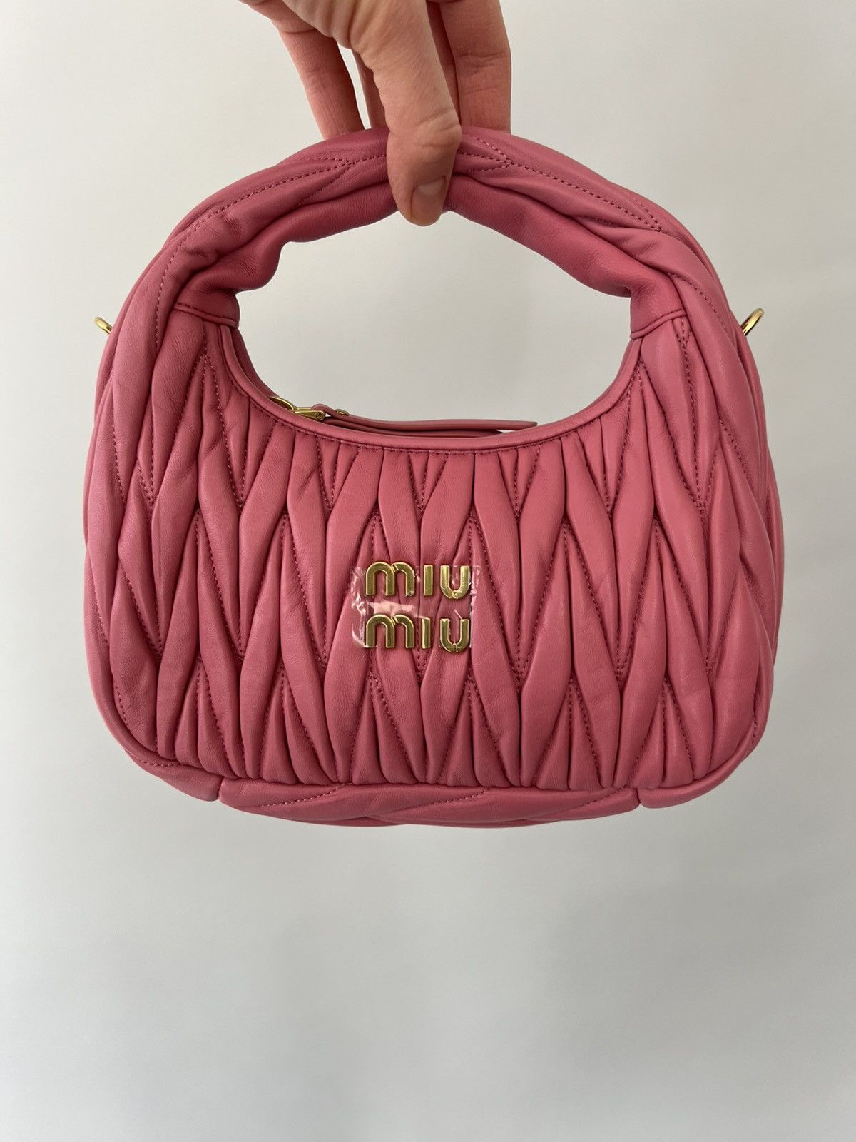 Miu Miu Miu Miu Wander matelassé nappa leather hobo bag in pink Size ONE SIZE - 1 Thumbnail