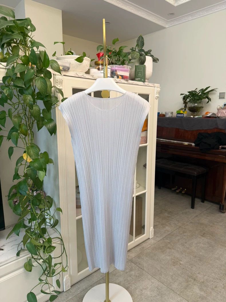Issey Miyake Issey Miyake size:2 Light grey dress Size XS / US 0-2 / IT 36-38 - 6 Thumbnail