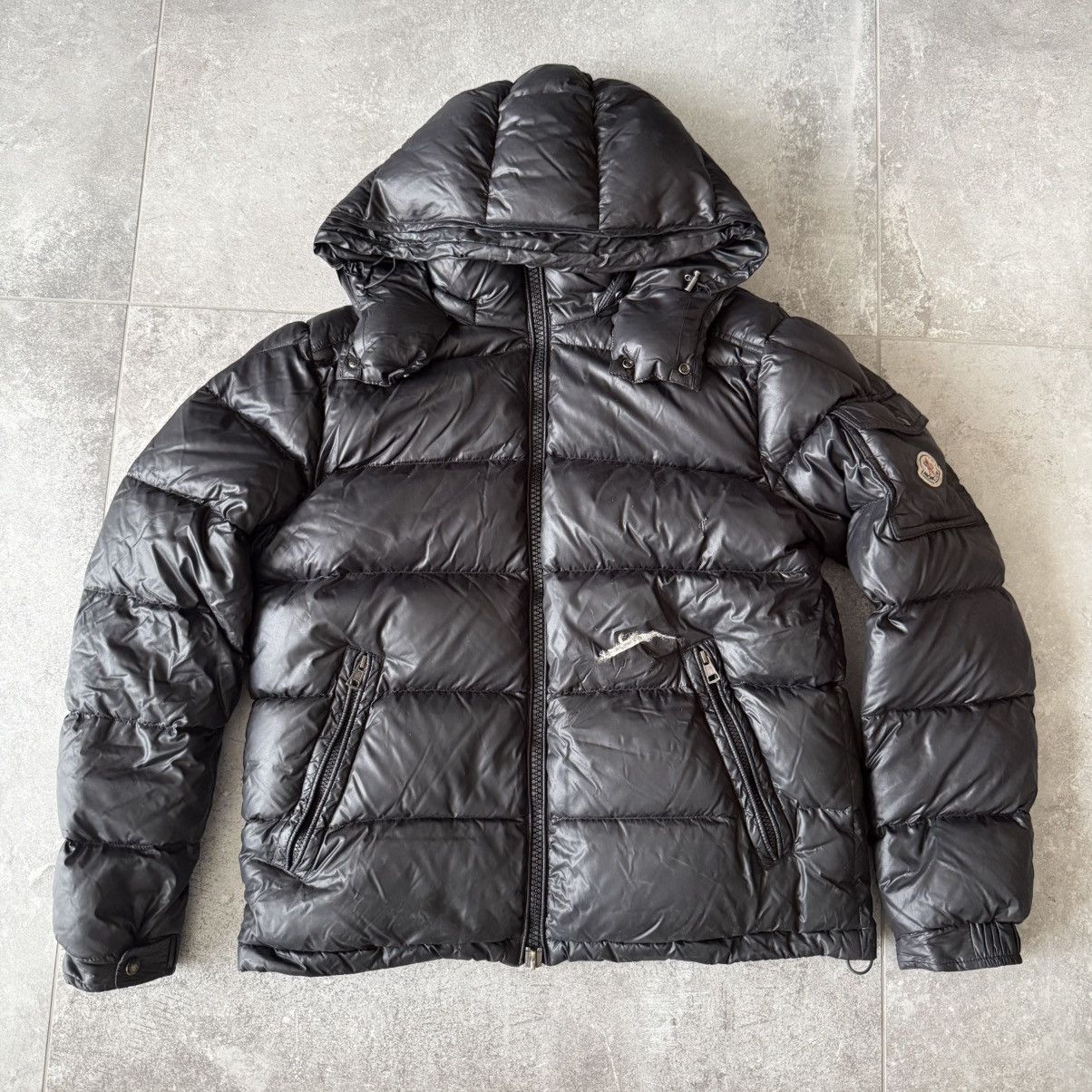 Moncler Moncler Maya jacket size 4 black with damage Size US L / EU 52-54 / 3 - 1 Thumbnail
