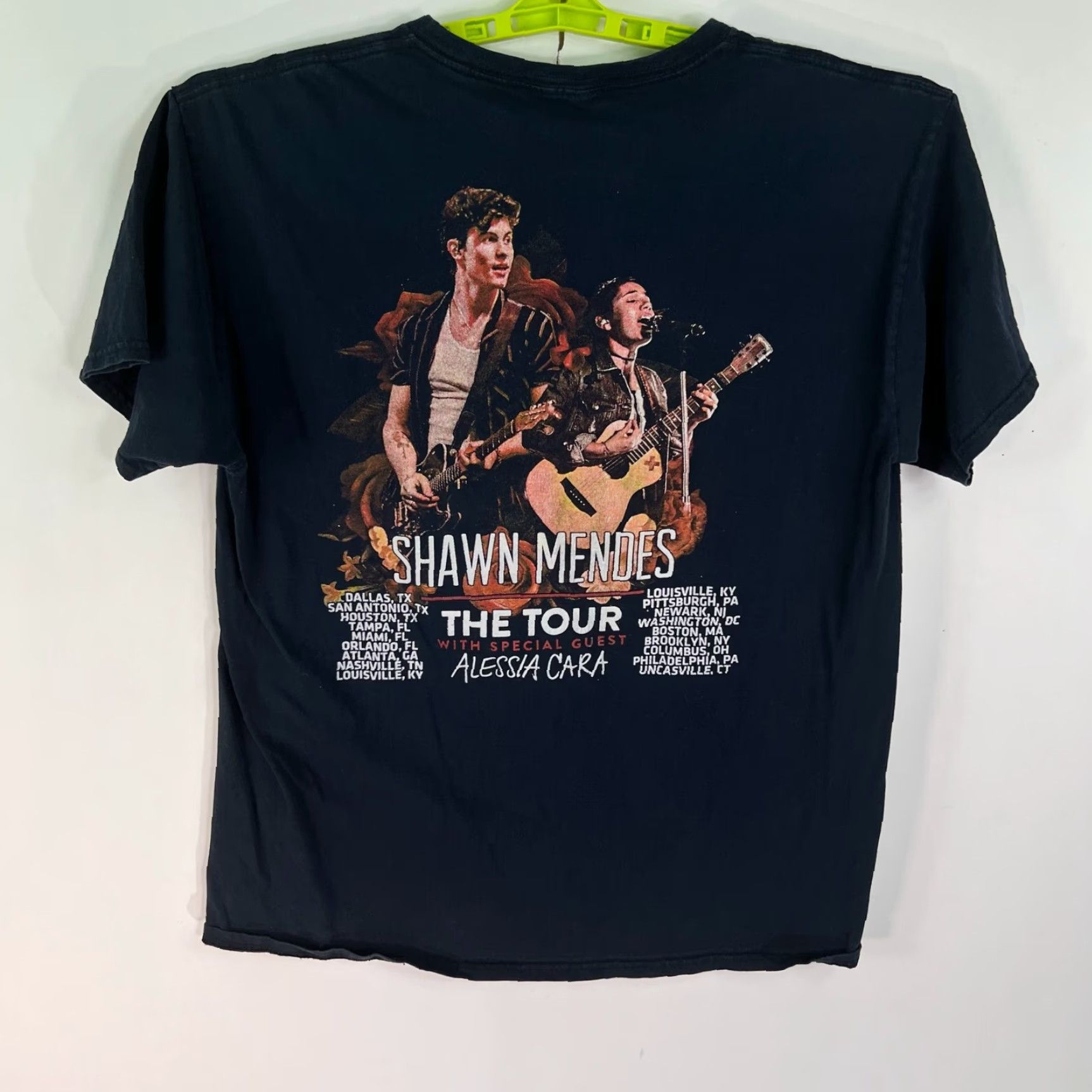 Vintage Shawn Mendes The Tour T Shirt Adult Size L Black Logo 90s Band Music Mens Tee Size US L / EU 52-54 / 3 - 4 Thumbnail