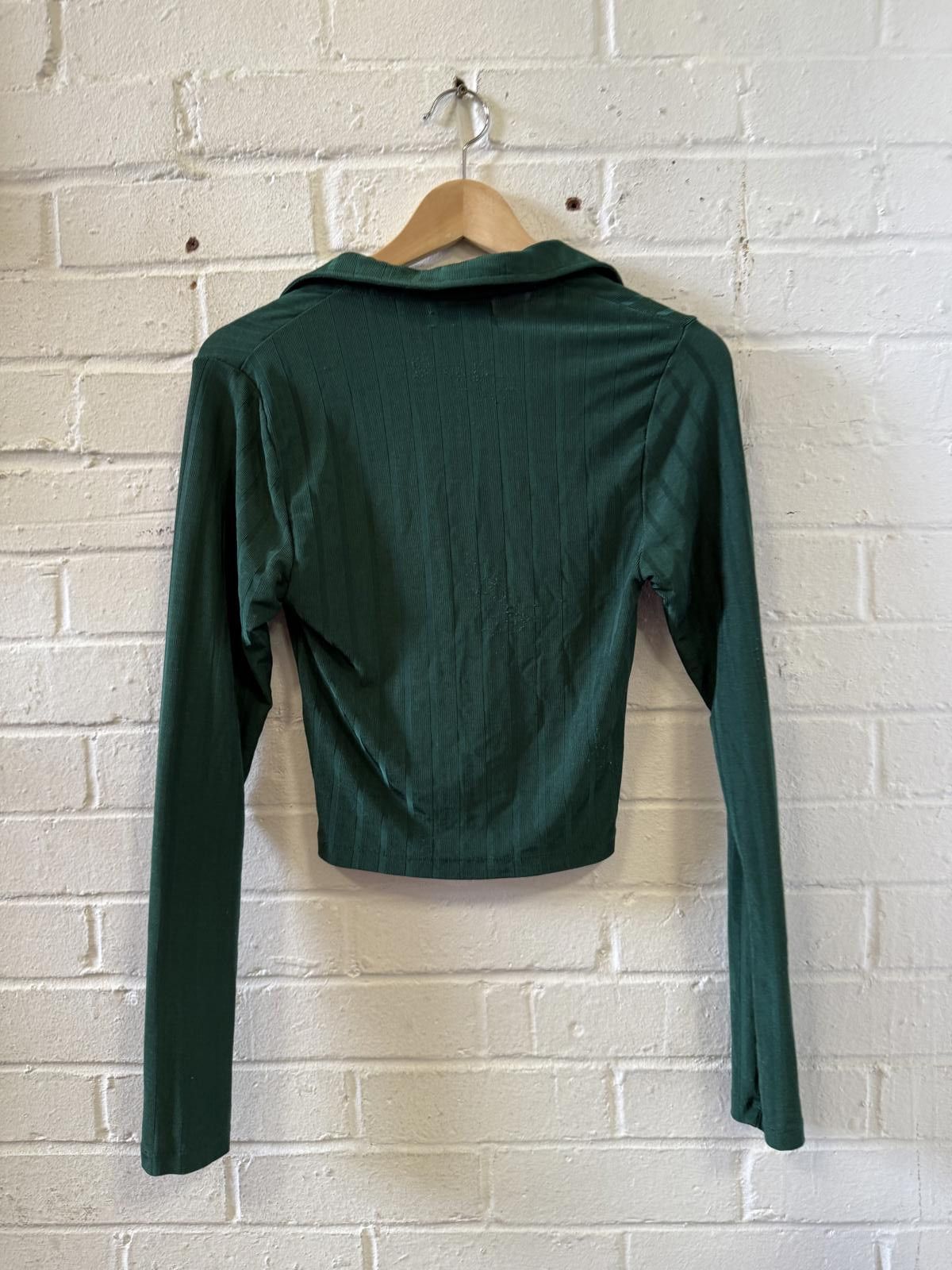 Urban Outfitters Urban Outfitters Green Ribbed Long Sleeve Button-Up Top Size M / US 6-8 / IT 42-44 - 4 Thumbnail