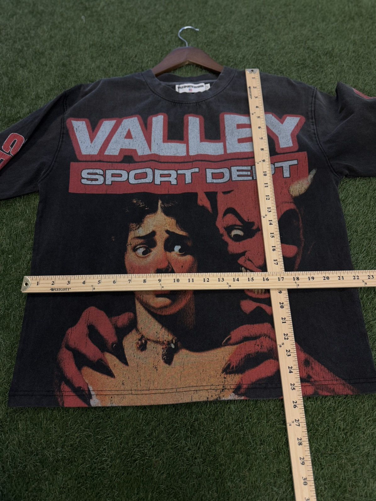 Vale Vale Long Sleeve Scared Devil Tee Size M (NEW) Size US M / EU 48-50 / 2 - 8 Thumbnail
