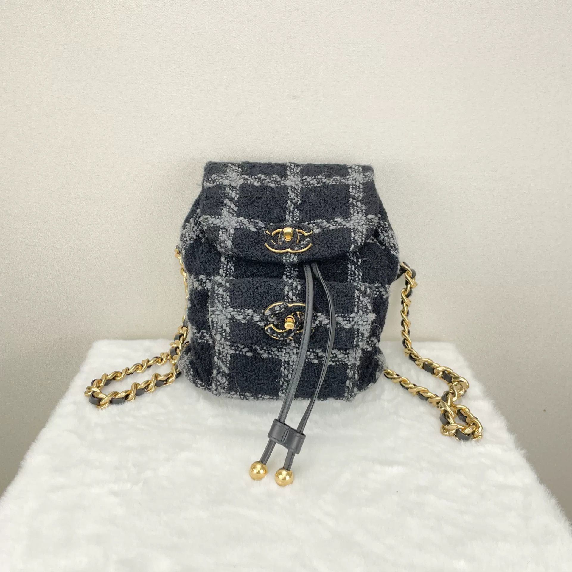 Chanel Pre-loved Bag Very good condition Size ONE SIZE - 1 Thumbnail