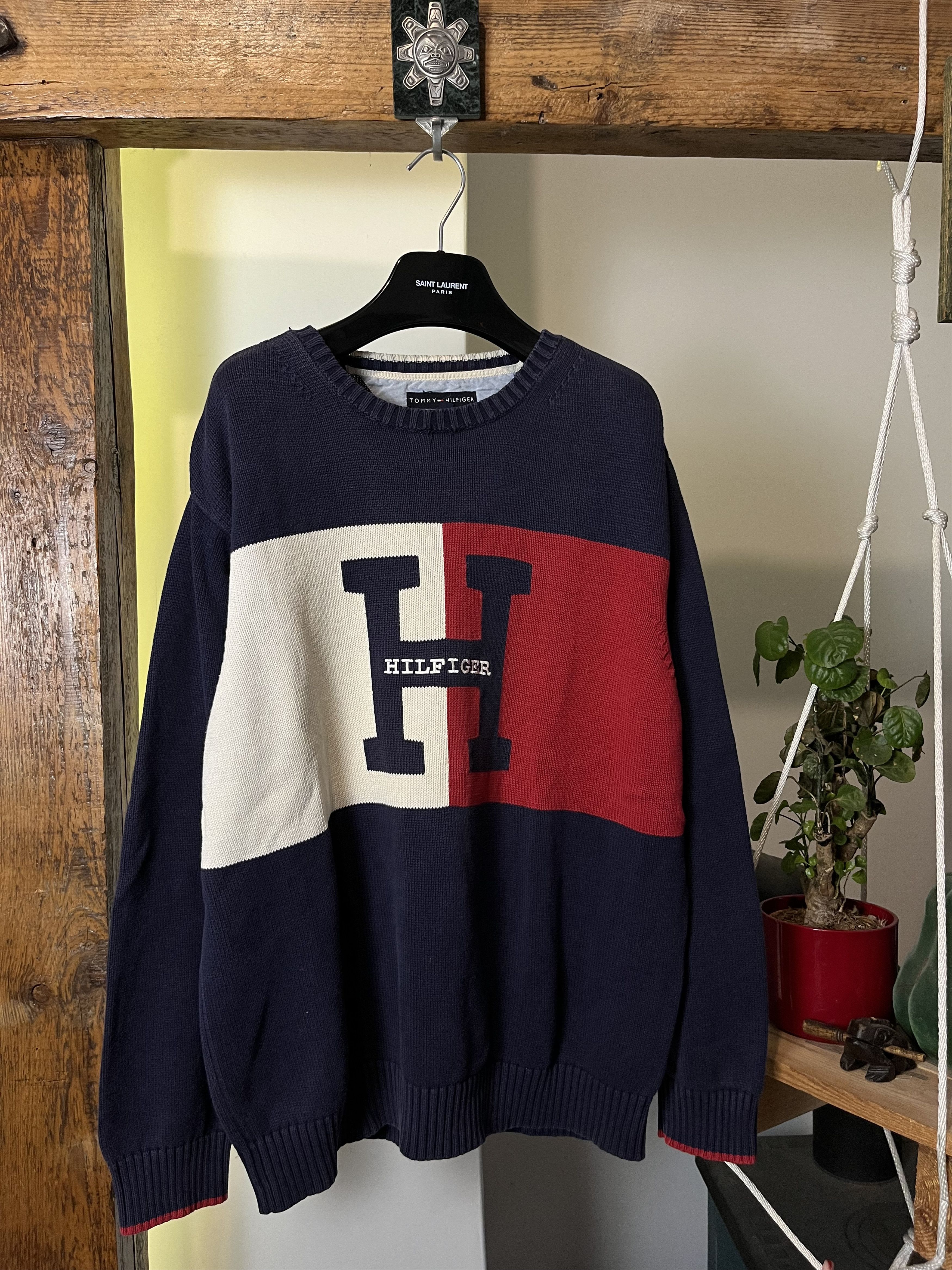 Tommy Hilfiger × Vintage Vintage 90s y2k Tommy Hilfiger Big Logo USA Boxy Knitwear Size US L / EU 52-54 / 3 - 1 Thumbnail