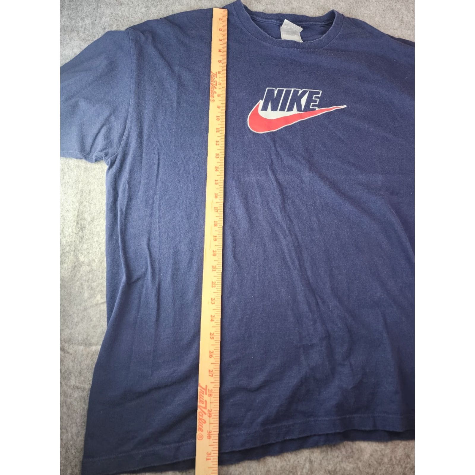 Nike VINTAGE Nike T Shirt Mens XL Just Do It Graphic Swoosh Tee Logo USA MADE 90s Navy Blue USA Mens Graphic Tee Size US XXL / EU 58 / 5 - 7 Thumbnail