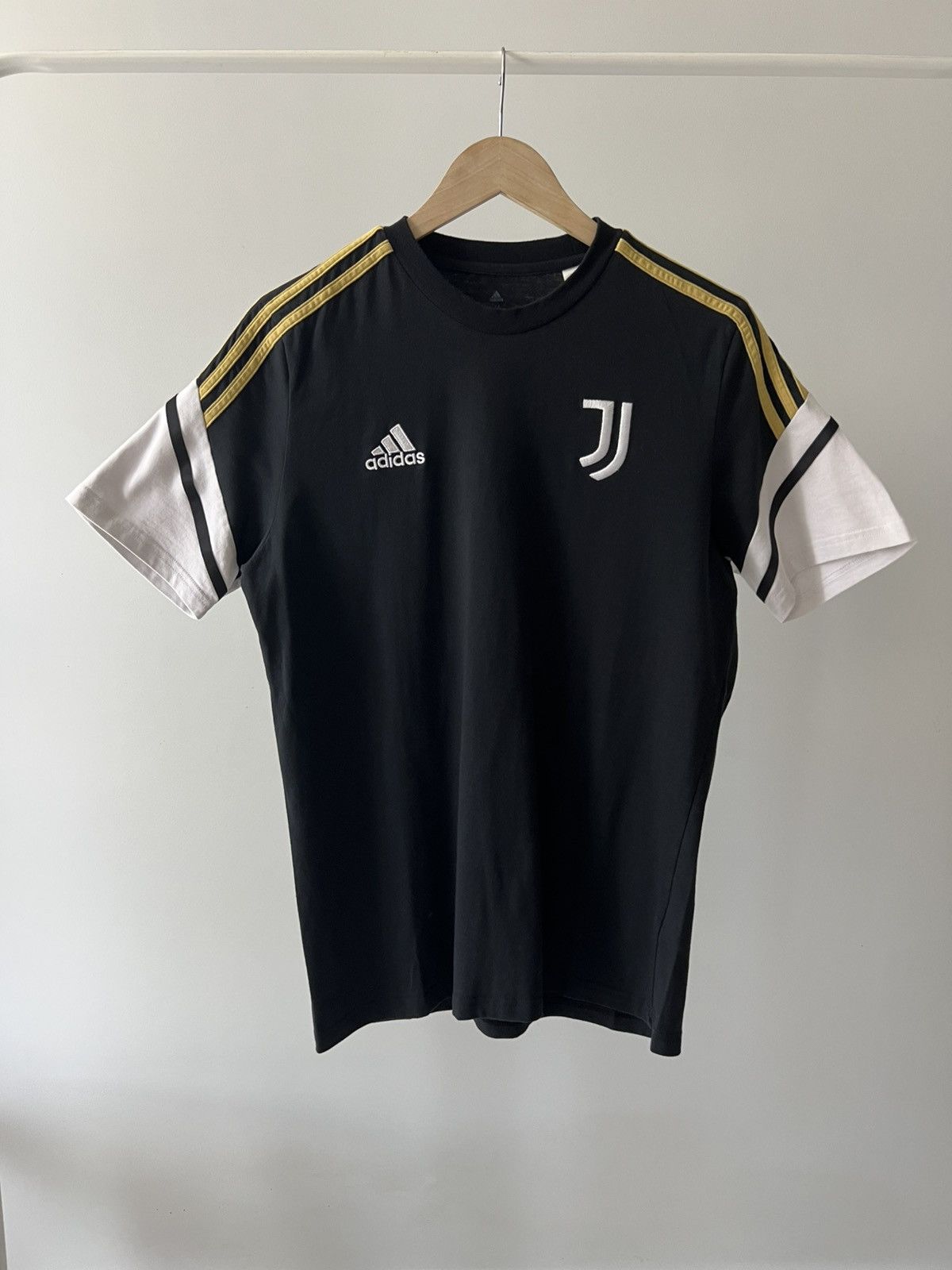 Adidas Juventus 2022/23 Training Football Shirt Jersey Adidas Men Size US M / EU 48-50 / 2 - 10 Thumbnail
