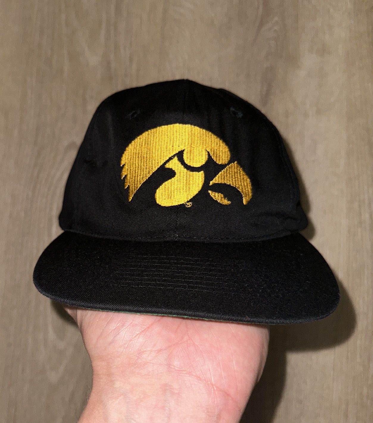 NCAA Vintage Iowa Hawkeyes KC SnapBack Hat Size ONE SIZE - 1 Thumbnail