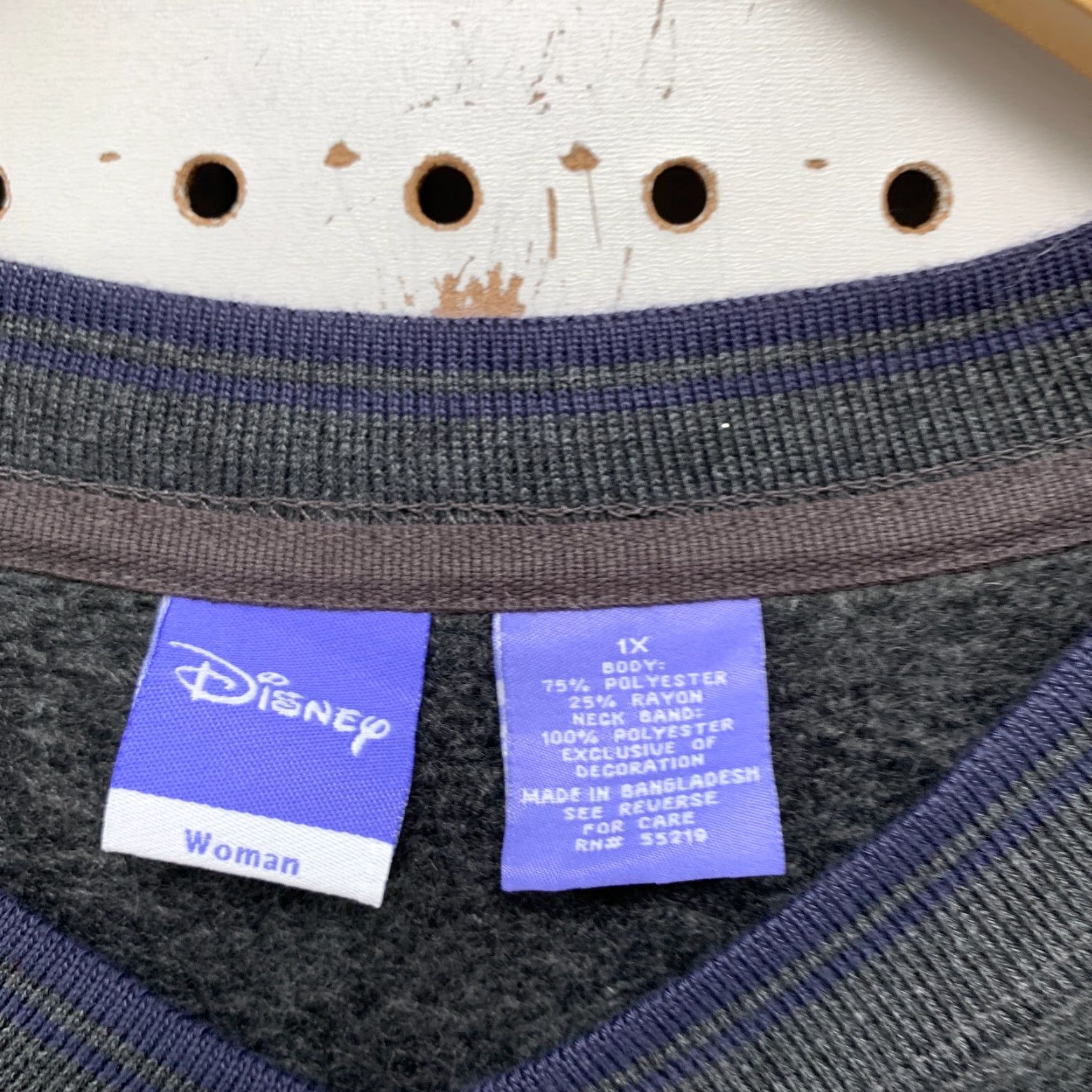 Disney VINTAGE Disney Eeyore Fleece Sweater Shirt Womens 1X Gray V-Neck Embroidered 25.5x29 Womens Size XL / US 12-14 / IT 48-50 - 7 Thumbnail