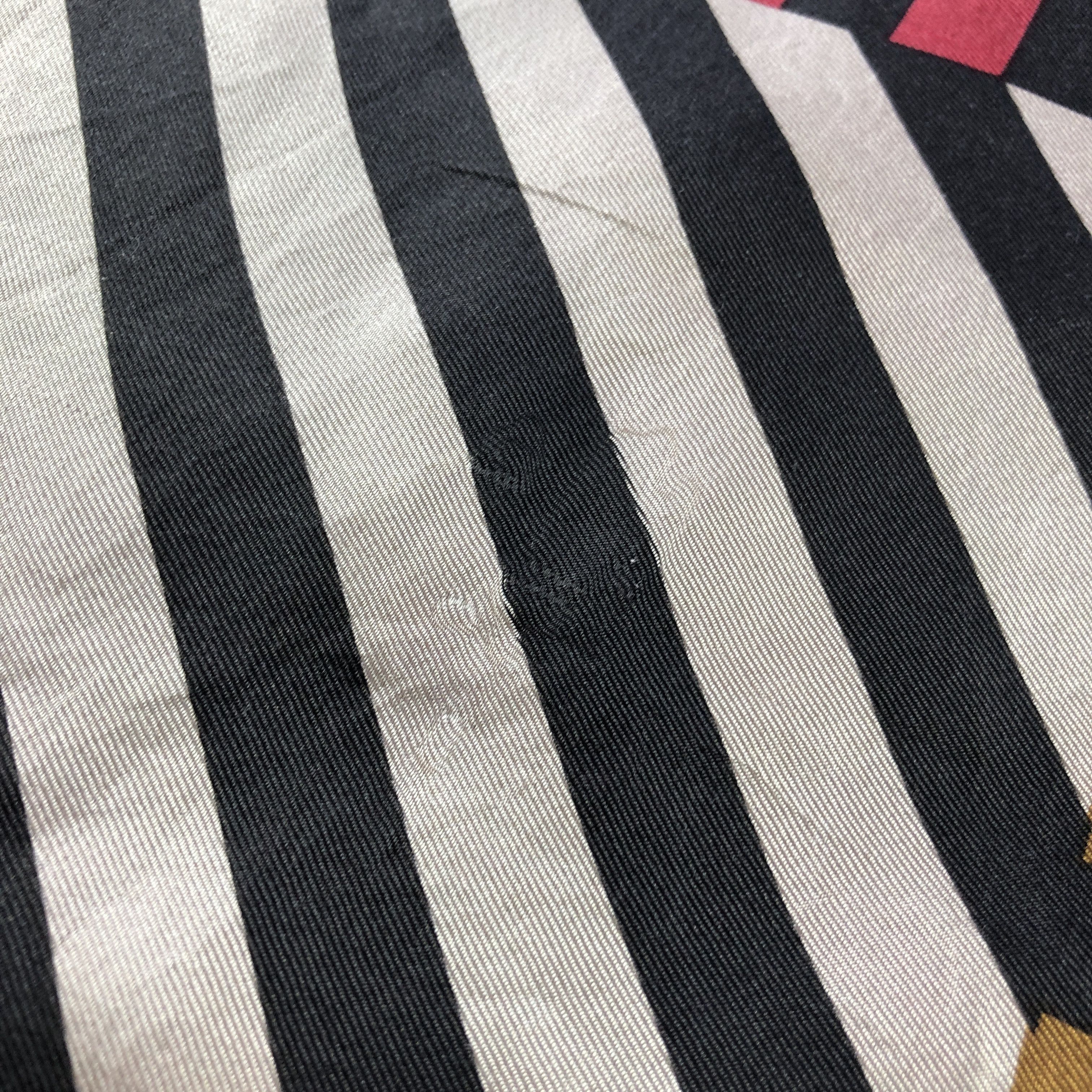 Vintage Vintage Luxury Abstract Silk Scarf M1313 Size ONE SIZE - 6 Thumbnail