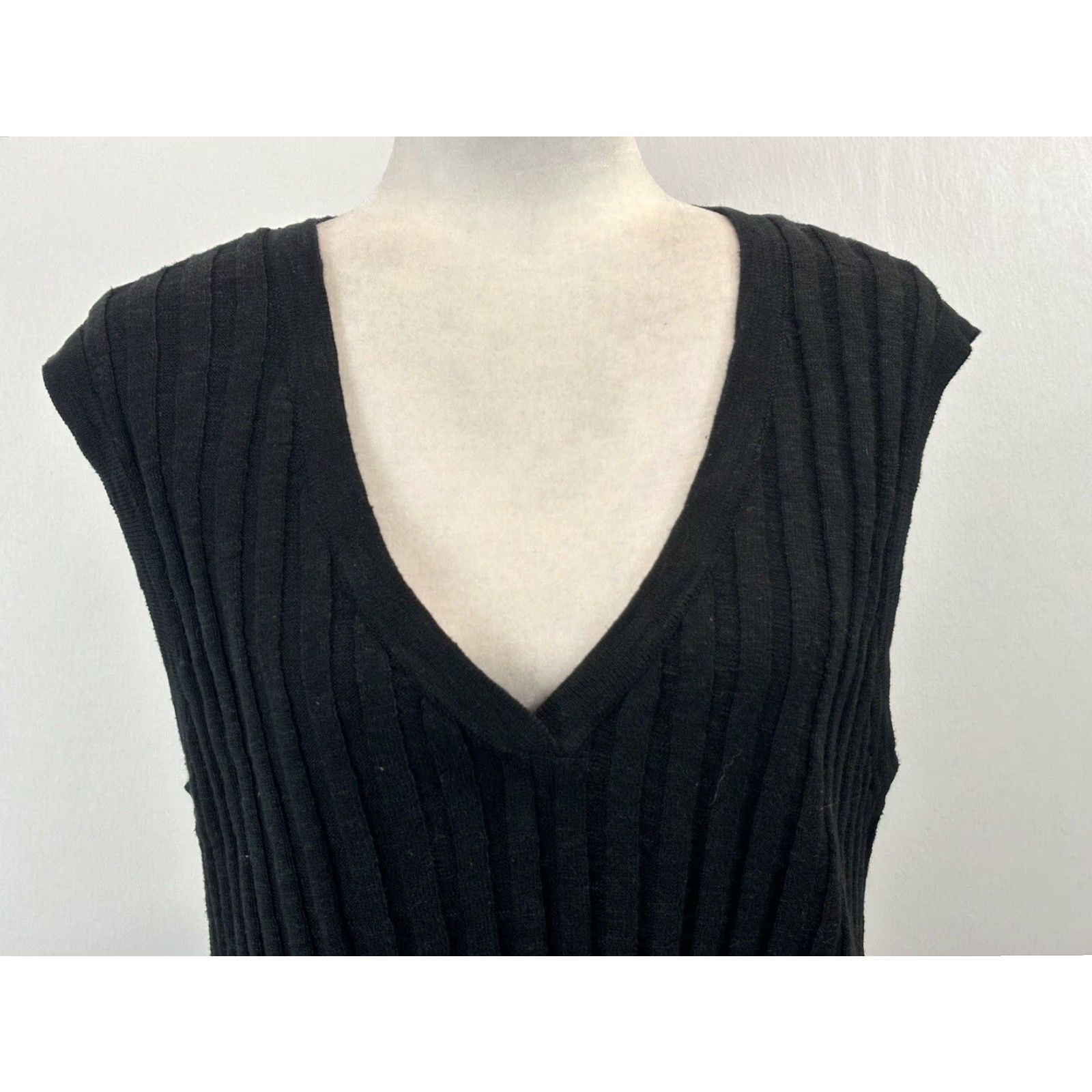 Free People Free People Beach V-Neck Vest Sweater Women's Medium Black Cotton Blend Size M / US 6-8 / IT 42-44 - 5 Thumbnail