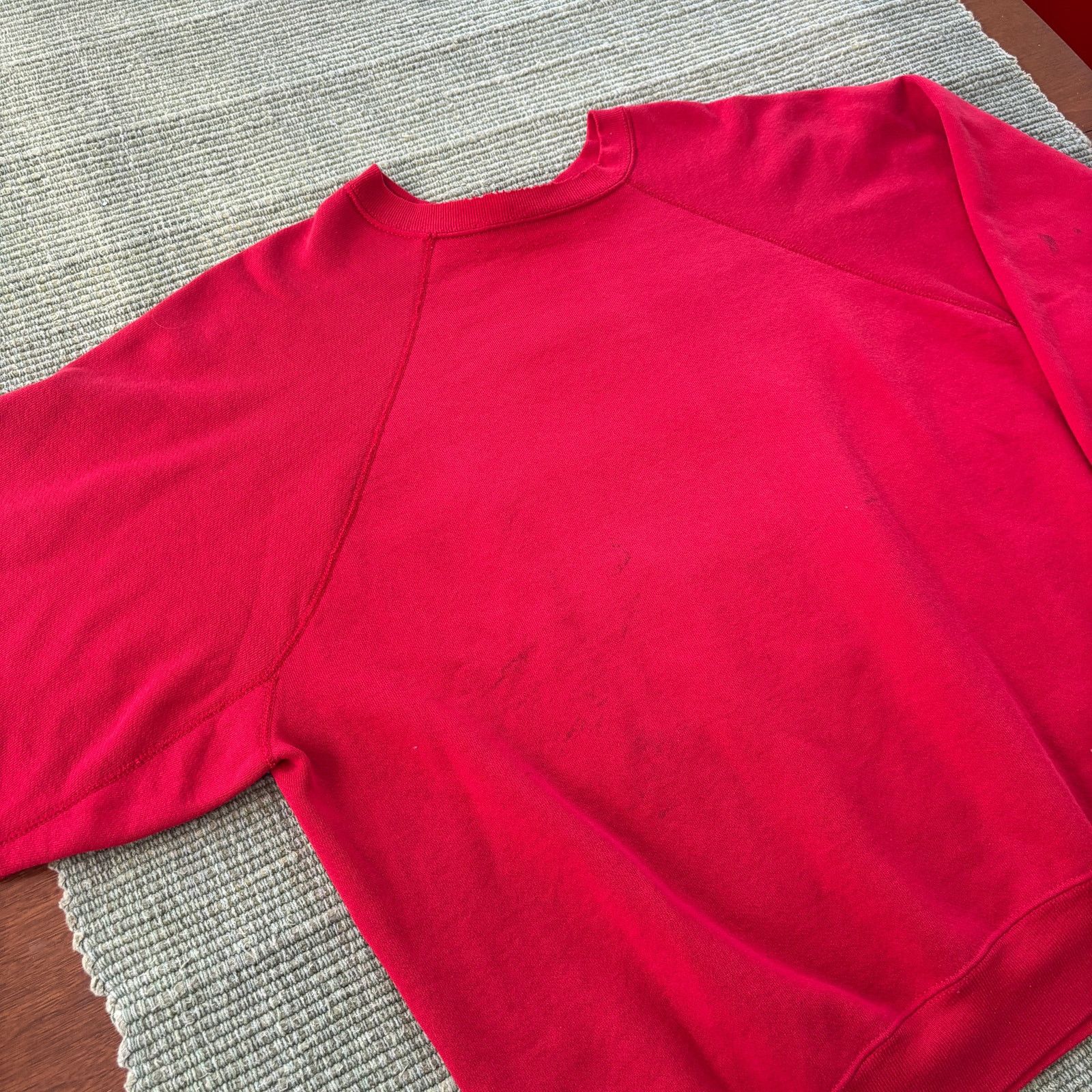 Vintage Vintage Red Distressed Gusseted Blank Discus Sweatshirt Size US XXL / EU 58 / 5 - 5 Thumbnail