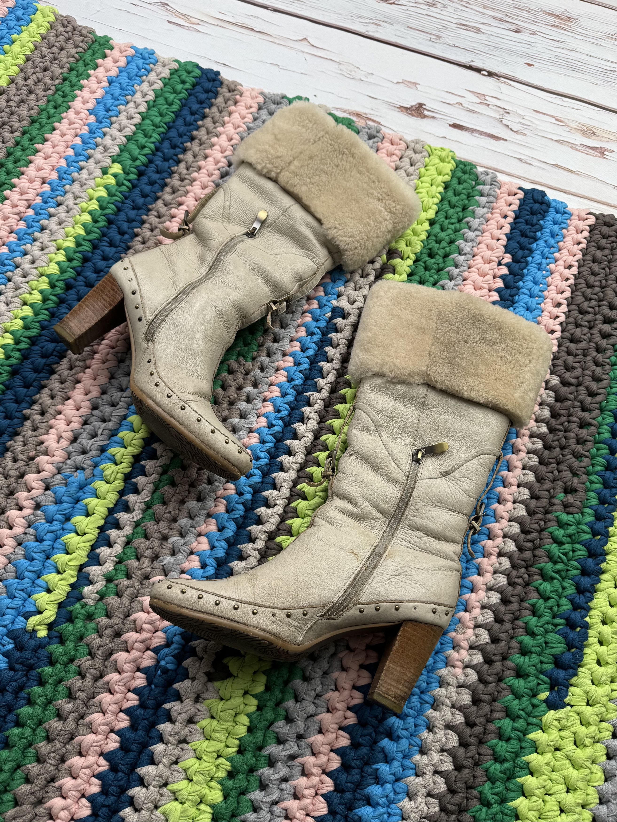 Vintage Vintage Leather Sheepskin Boots With Straps (ET1)(D15) Size US 7 / IT 37 - 6 Thumbnail