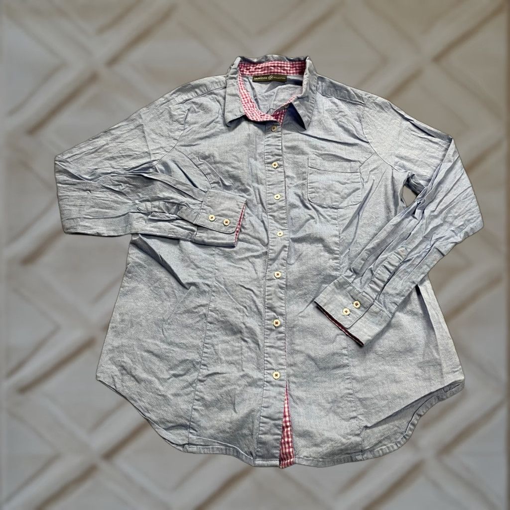 Vintage VINTAGE? No. Actually: Signature Collection Button-Down Shirt Womens XL Blue Long Sleeve Cotton Casual Size XL / US 12-14 / IT 48-50 - 1 Thumbnail