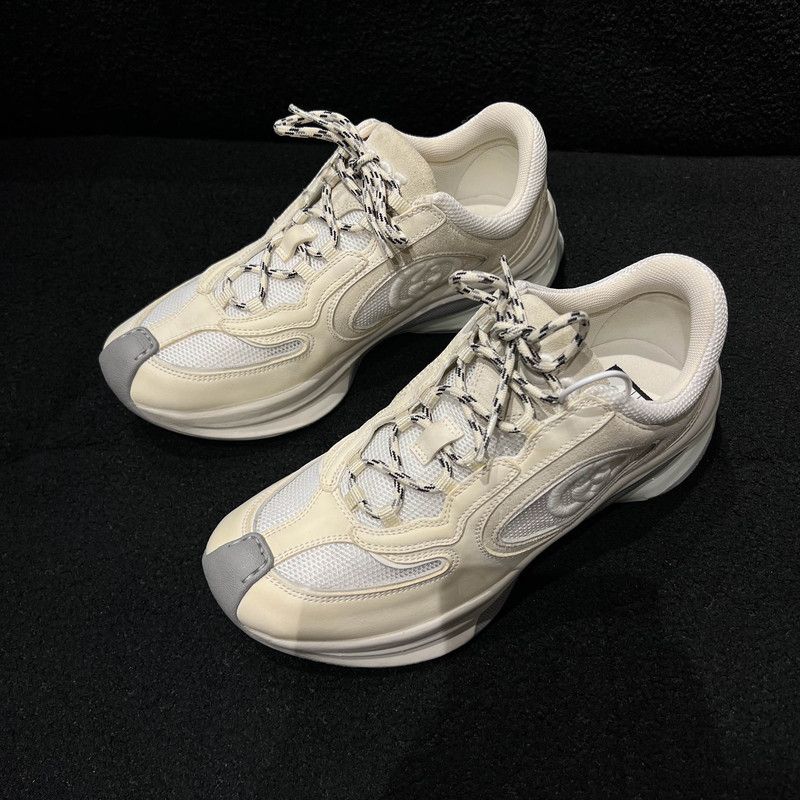 Gucci Gucci Run Comfortable Lace-Up Sneakers for Men 0079 Size US 6.5 / EU 39-40 - 1 Thumbnail