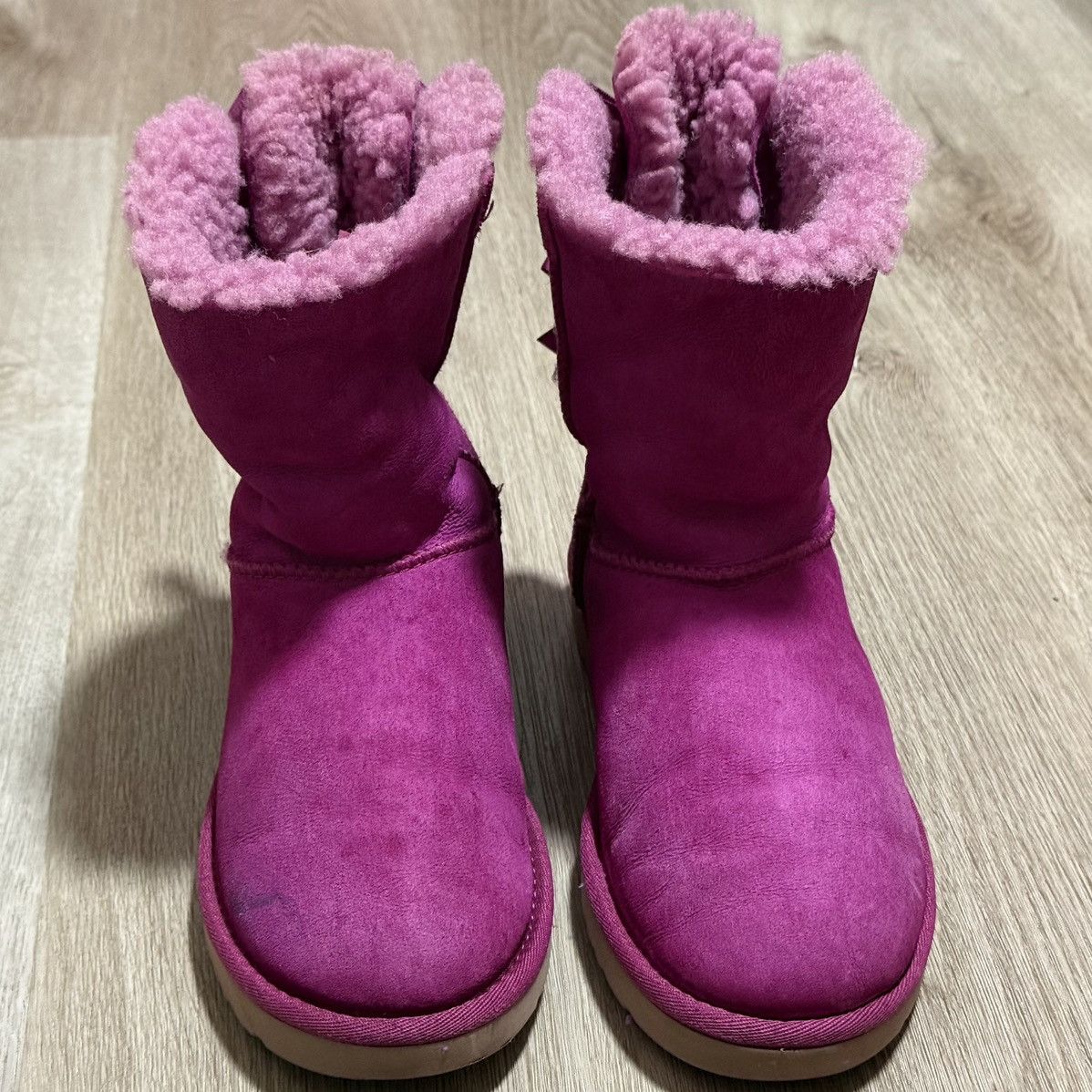 Ugg UGG Australia Bailey Bow Suede Wool Shearling Boots Size 7 Size US 7 / IT 37 - 3 Thumbnail