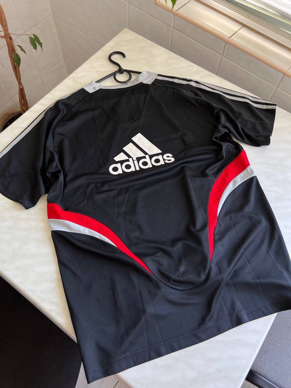 Adidas × Vintage Vintage Adidas Liverpool Soccer Jersey Tee T Shirt Size US M / EU 48-50 / 2 - 15 Thumbnail