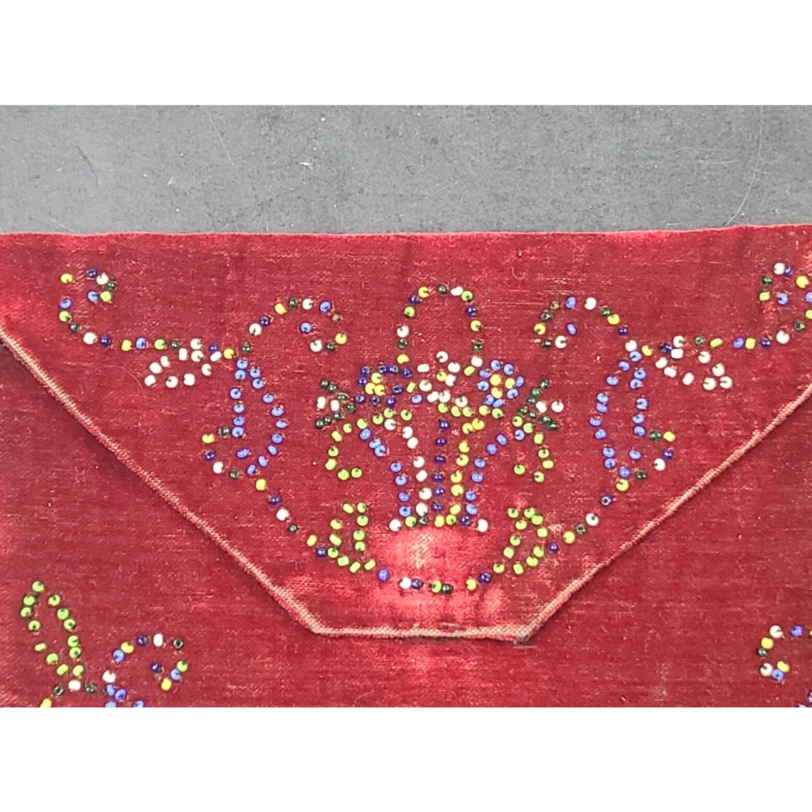 Velvet VTG 50s Beaded Velvet Clutch Purse Red Floral Design Women Purse Vintage Velvet Clutch Red Size ONE SIZE - 2 Thumbnail