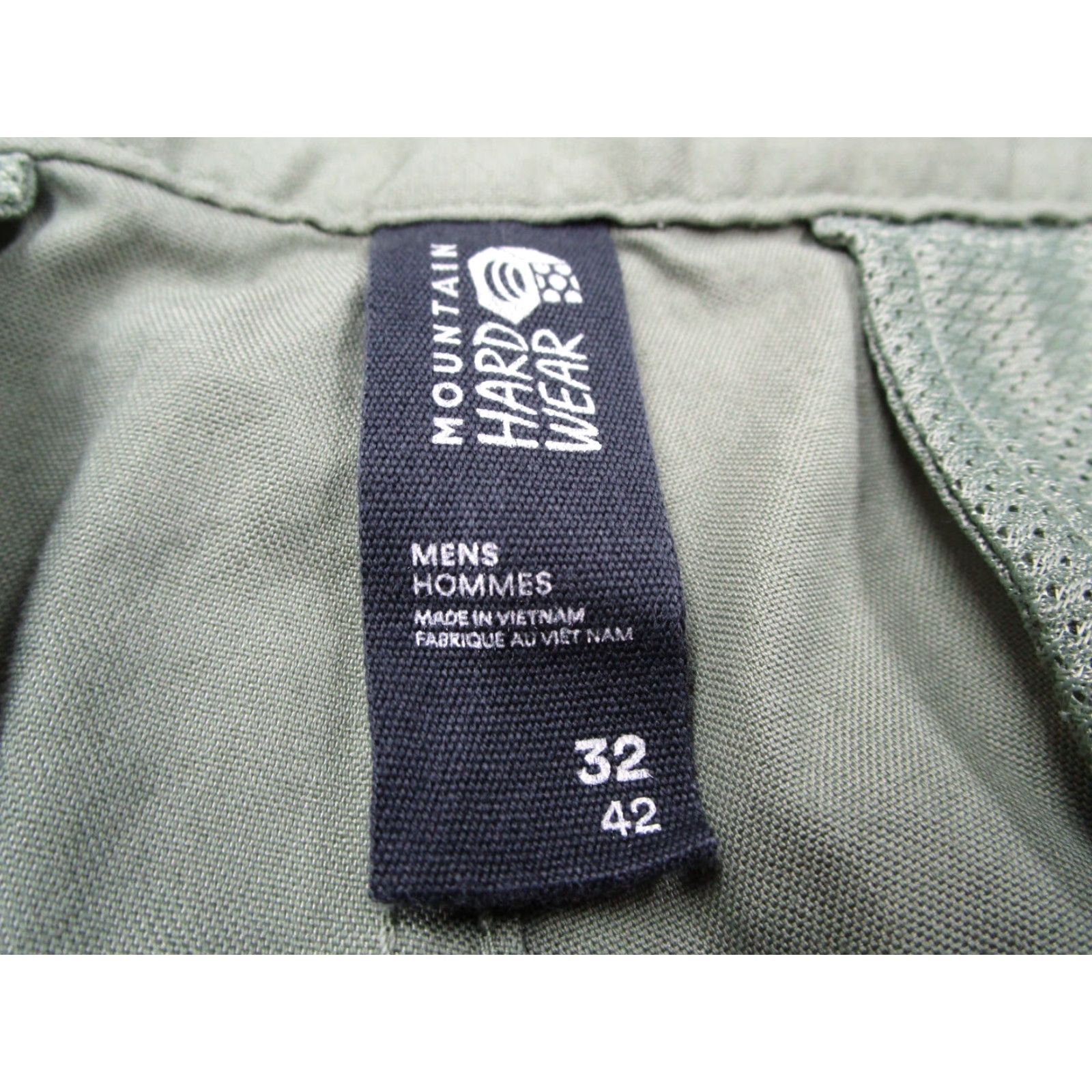 Mountain Hardwear MOUNTAIN HARDWEAR Men's Green Cargo Shorts - Cotton Blend 32, Cargo, 9" Inseam, Regular Fit, Zip, Pockets, Casual Workwear, 90s? (Not Vintage) Mens Size US 32 / EU 48 - 4 Thumbnail