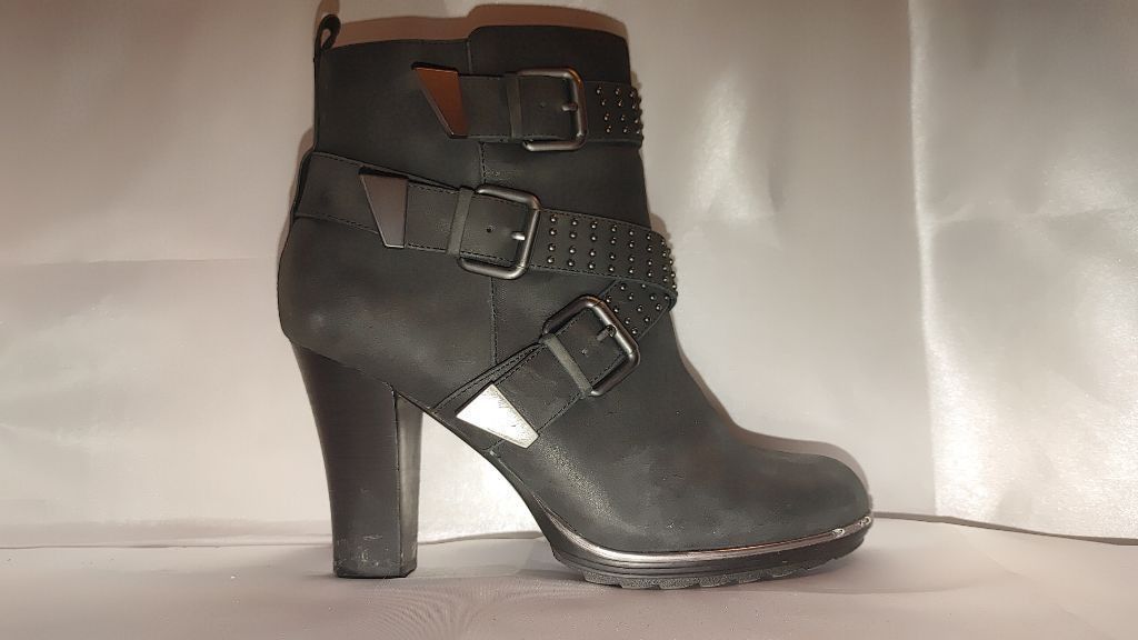 Soffe Sofft Whitney Studded Moto Boots Size 8M Size US 8 / IT 38 - 2 Thumbnail