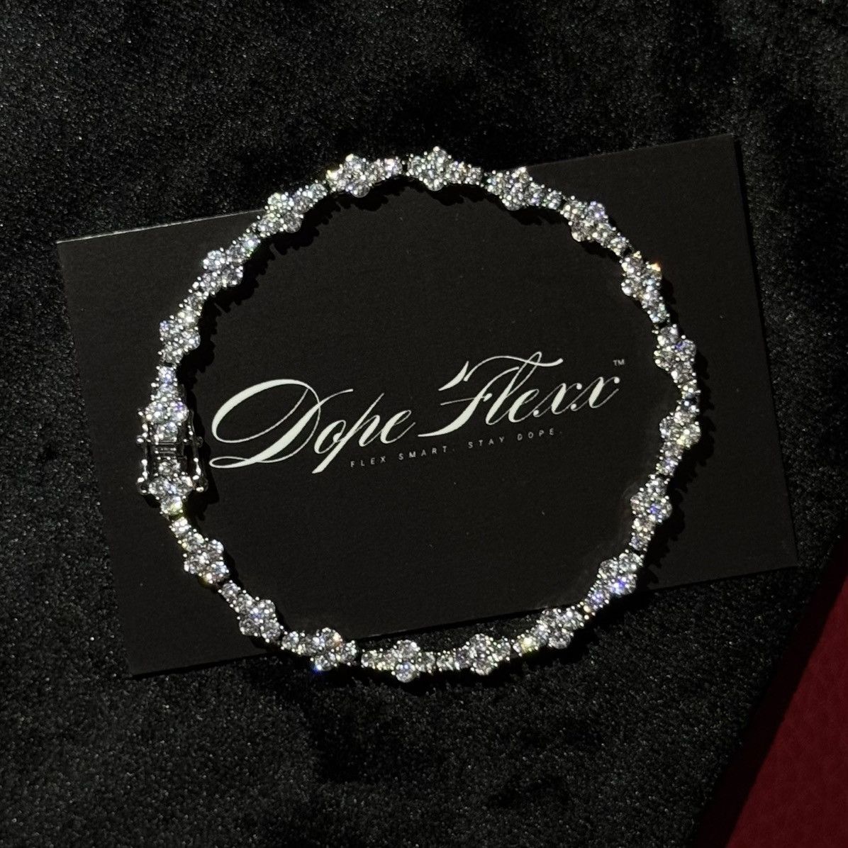 Jewelry Tennis Bracelet Size ONE SIZE - 1 Thumbnail